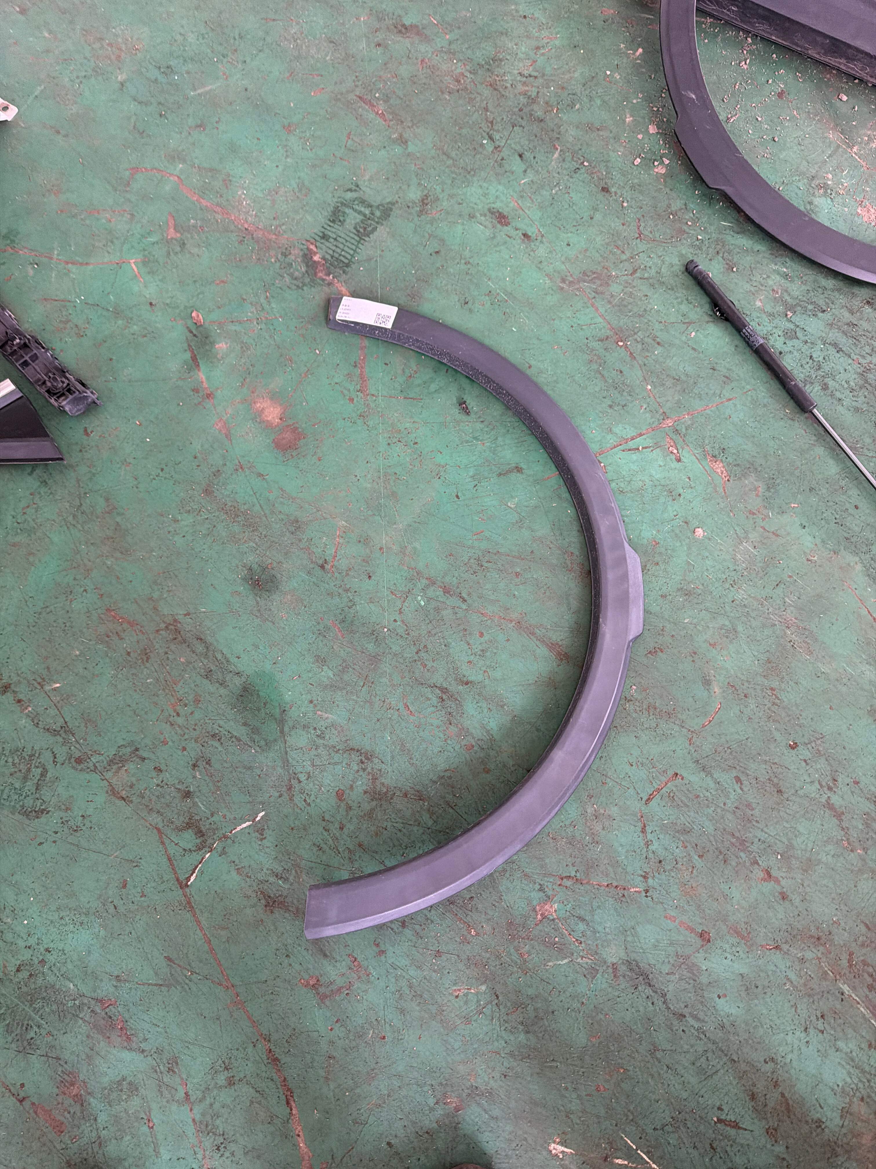 SCF5302420 Right Front Wheel Arch Trim Assembly