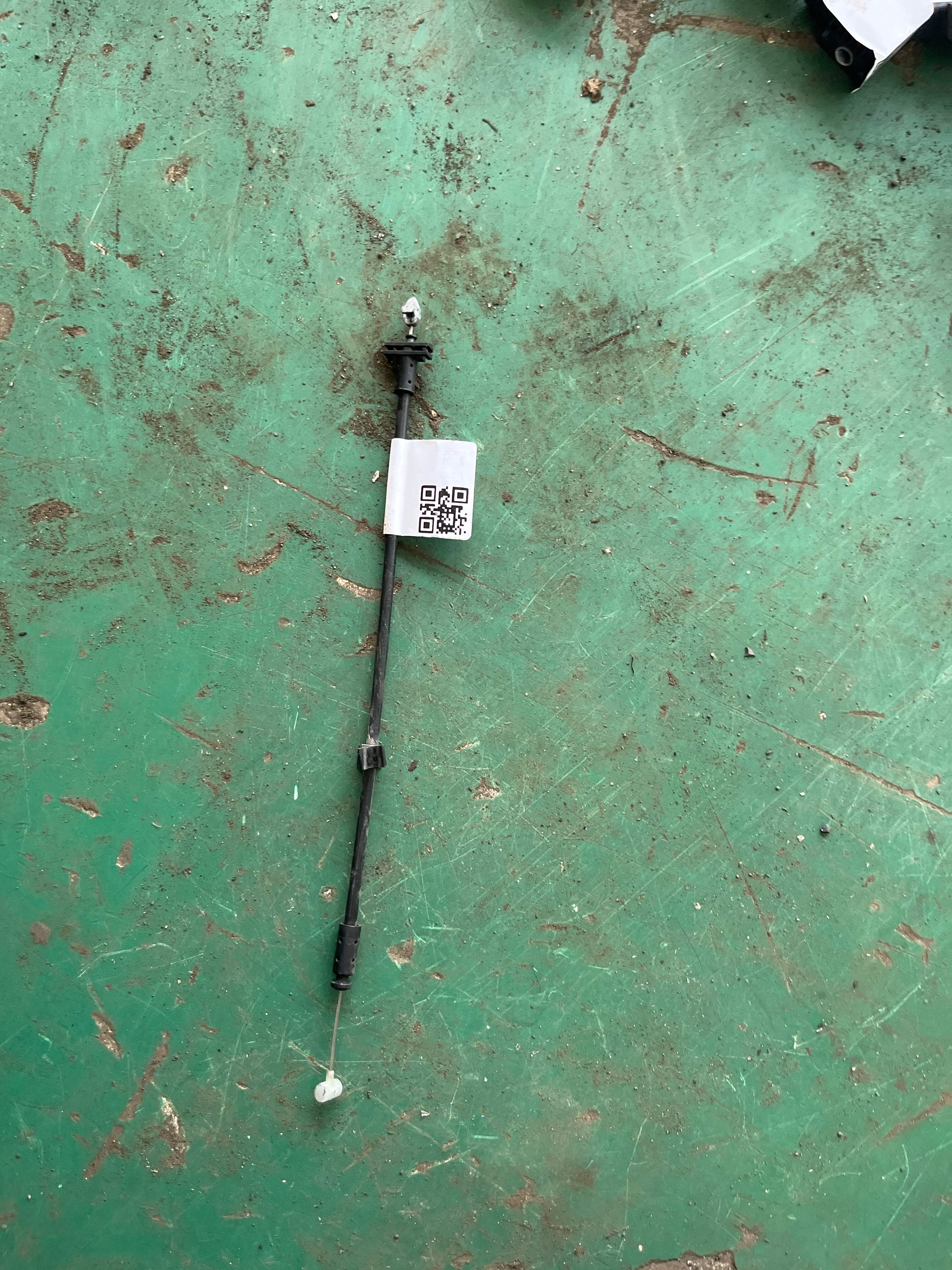 LR001892 Front Door Outer Handle Cable, Left