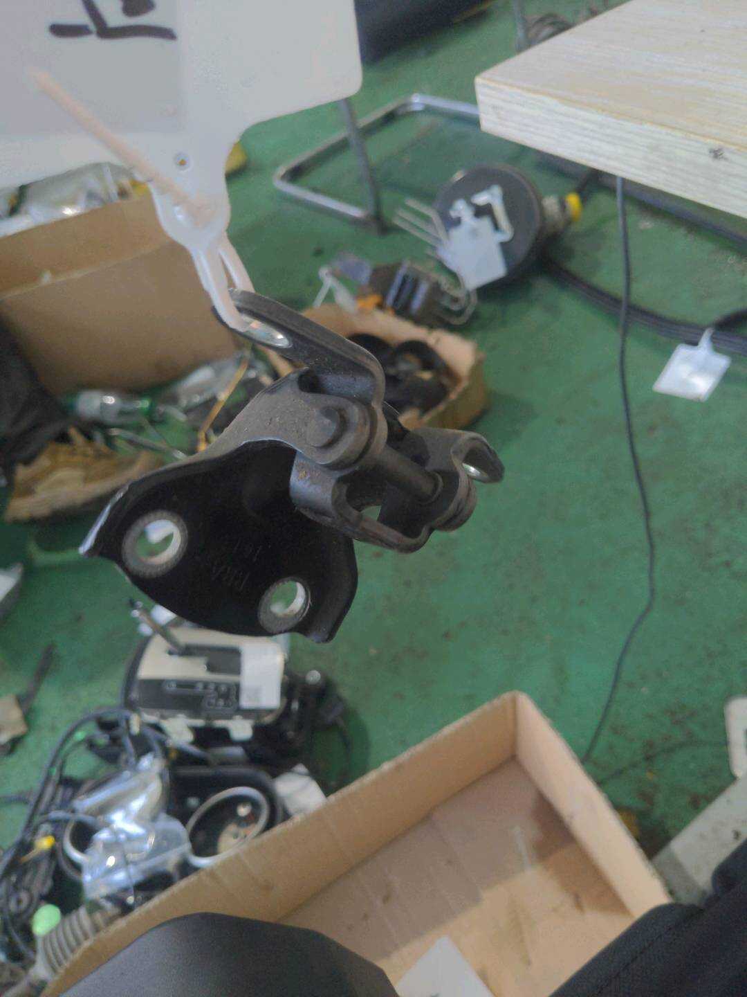 9044909 Rear Door Hinge (Lower Right)
