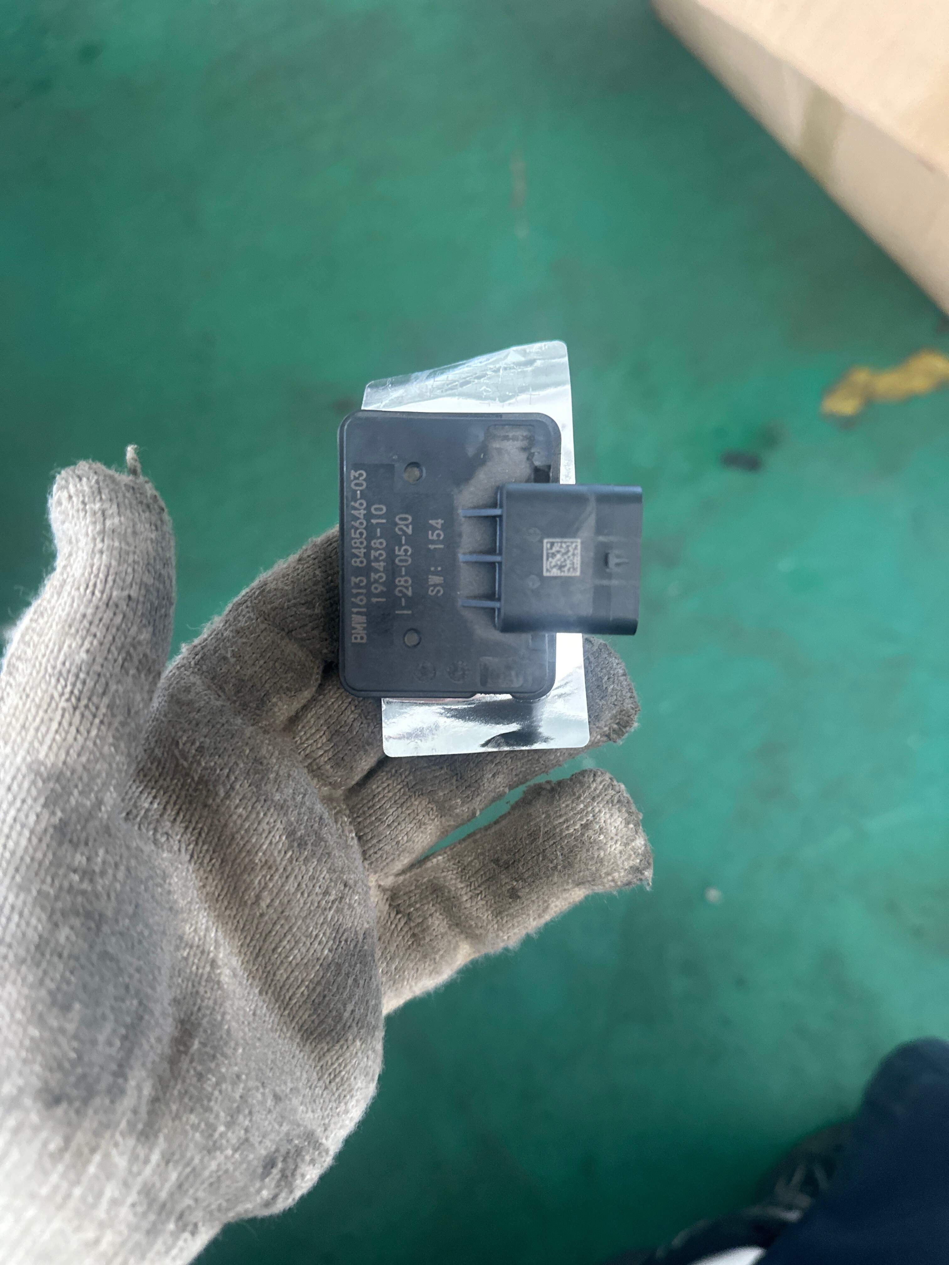 16138485646 泄漏诊断模块温度传感器