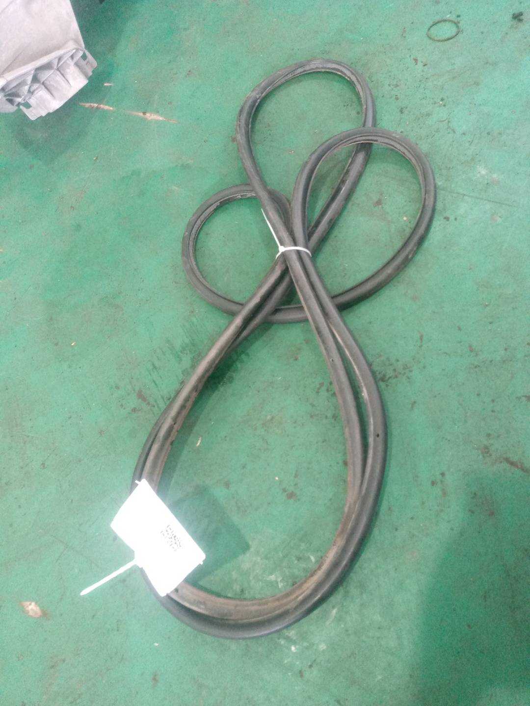L8WD839911A 后门车门密封胶条(左)