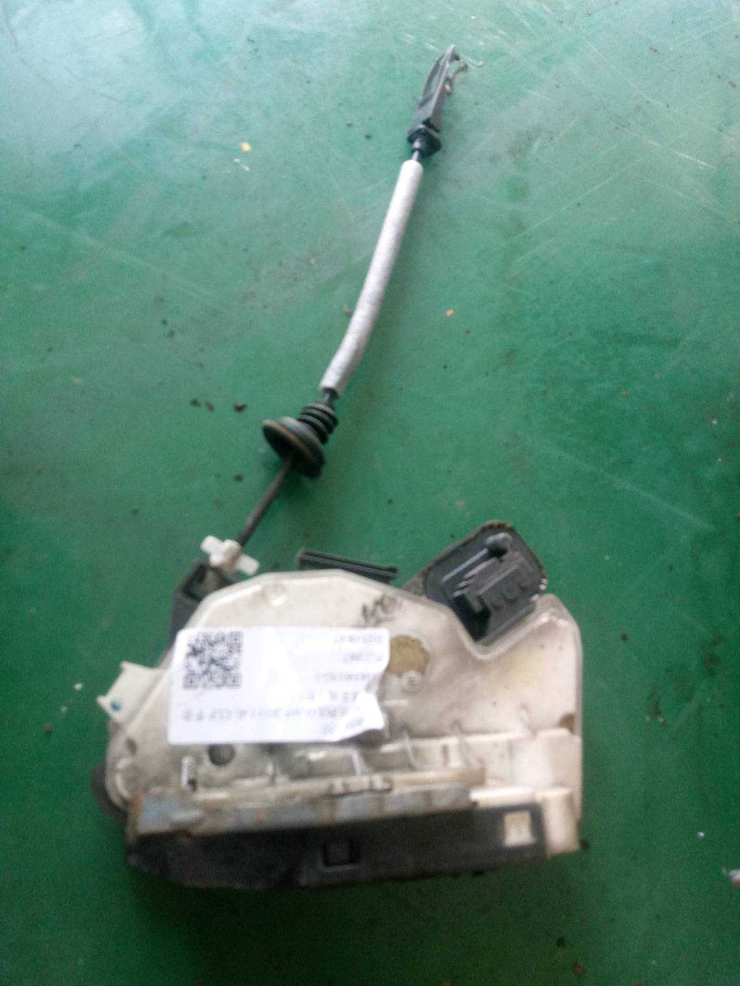 5K4839015G 后门锁总成(左)