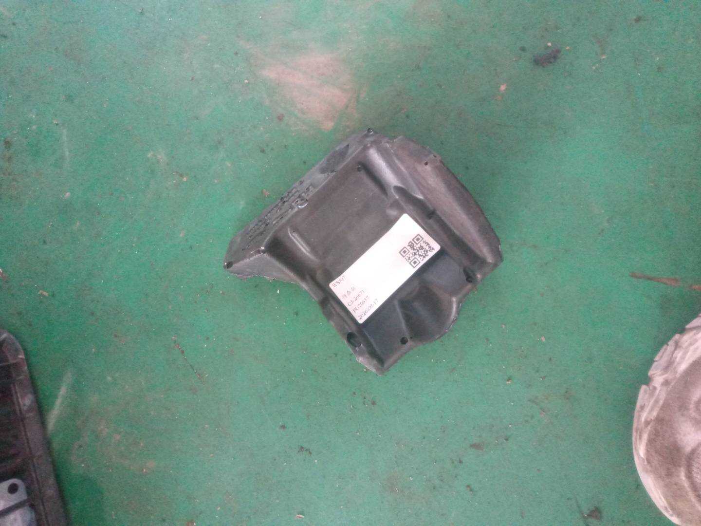T4A3447 发动机装饰罩(右)