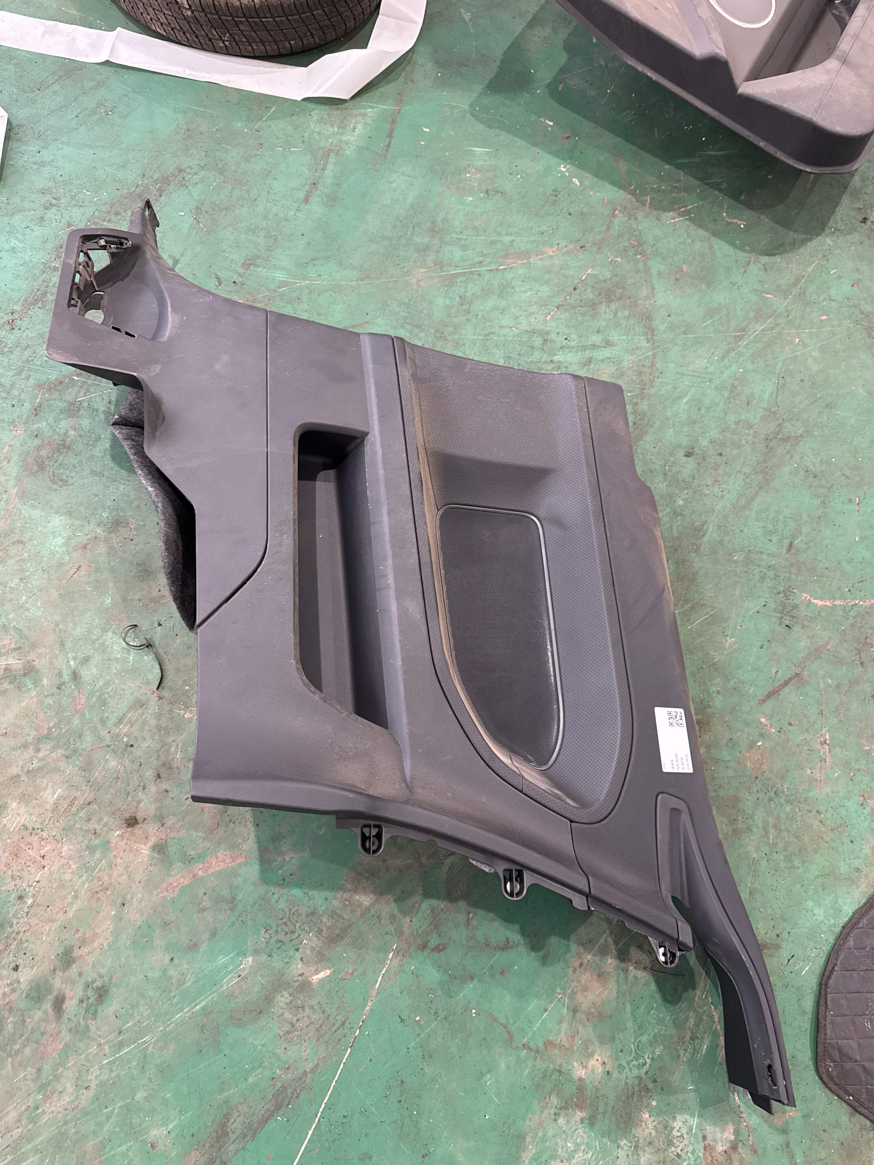 LR029275 Trunk Trim Panel, Right