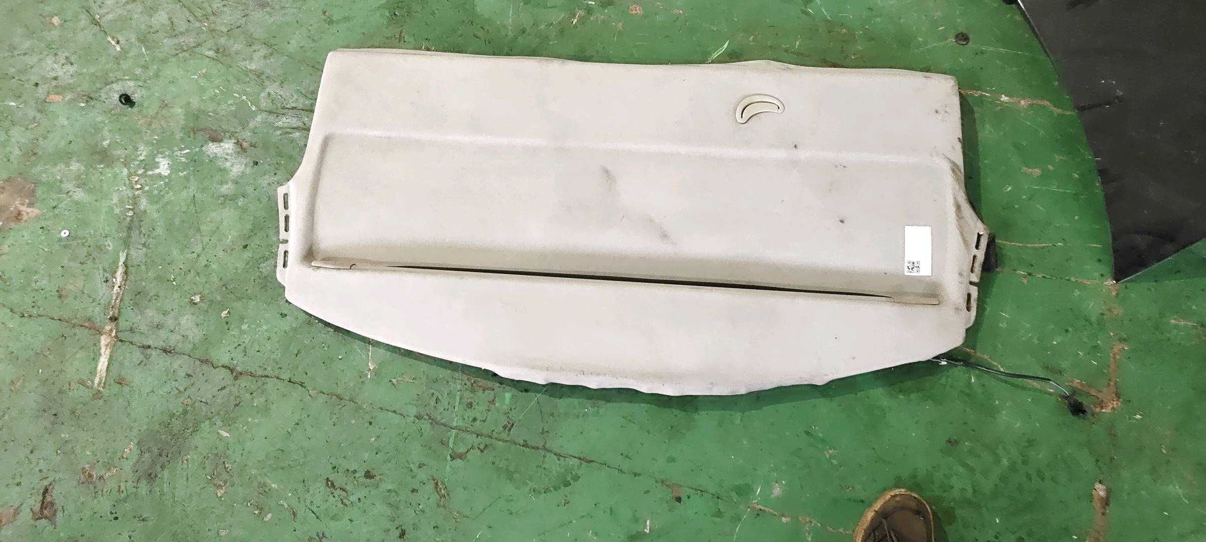 4F5863411CF 后窗台饰板