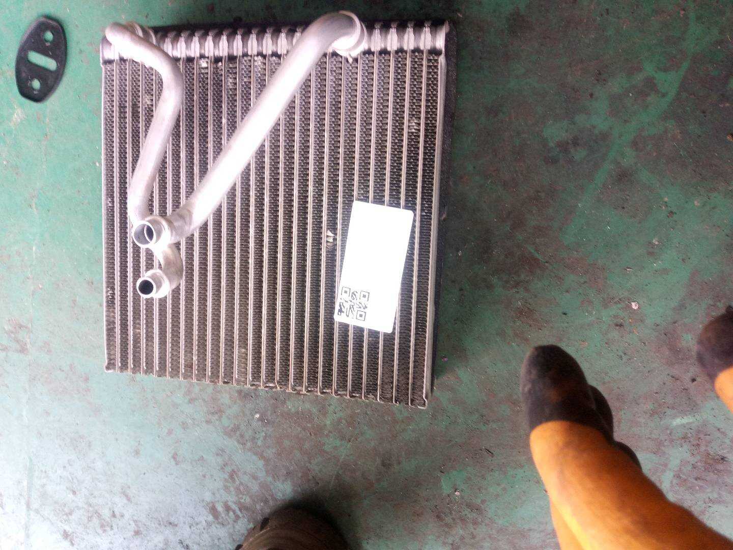 L8U1820103 Evaporator Core