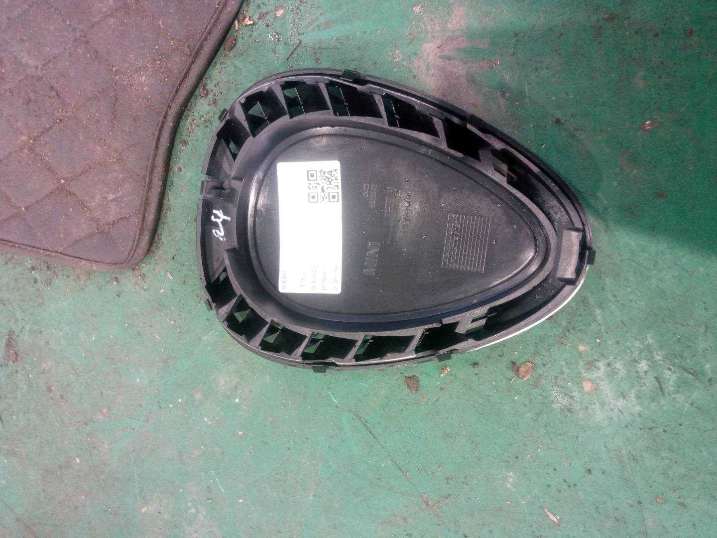 64229262802 仪表台间接出风口格栅