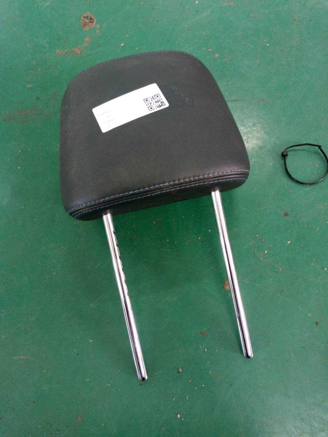 6075074400726 前排座椅头枕