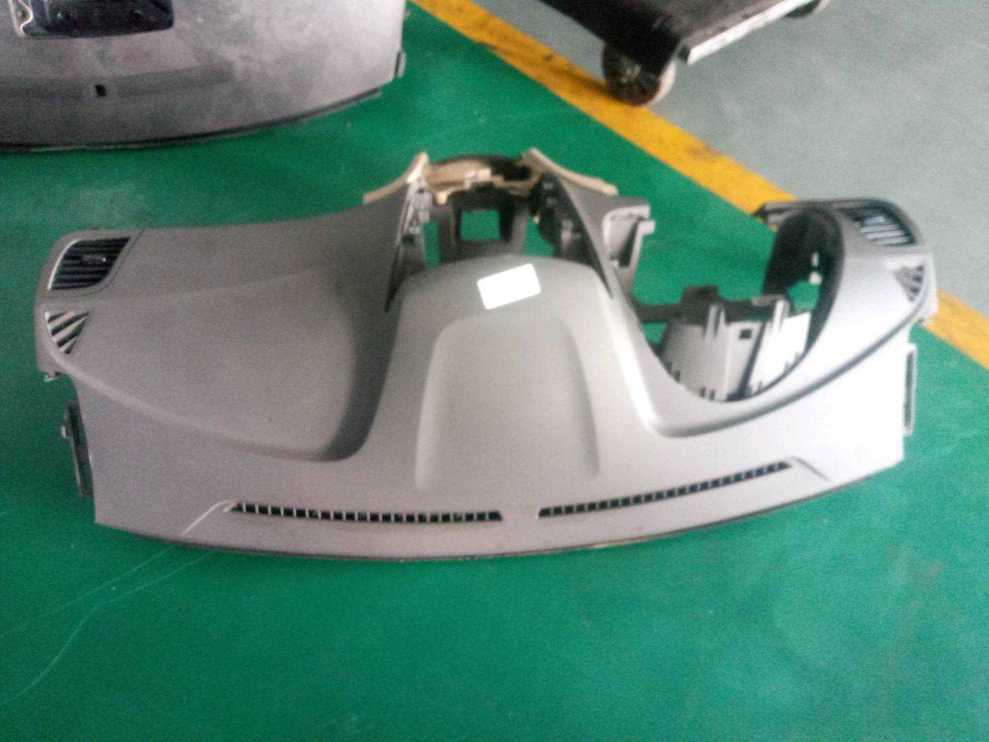 847100U000B1 仪表台壳