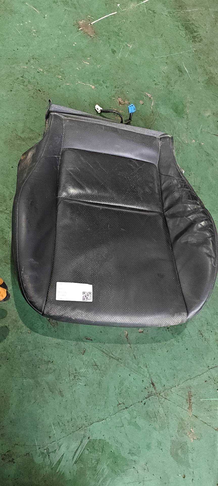 881002M130MAD 驾驶员座椅座垫总成