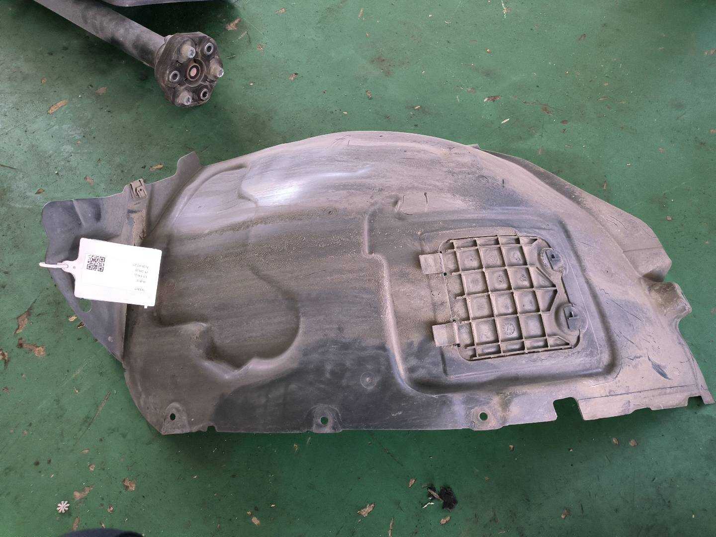A2536907501 前叶子板内衬(左前)