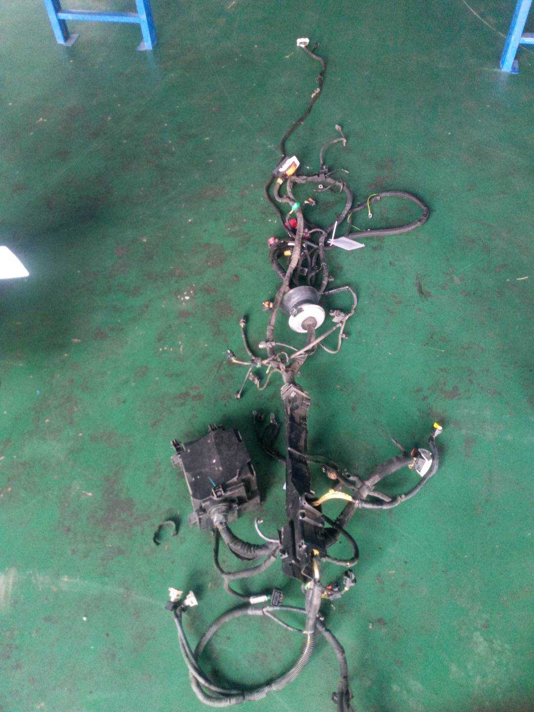 9812477580 发动机仓线束