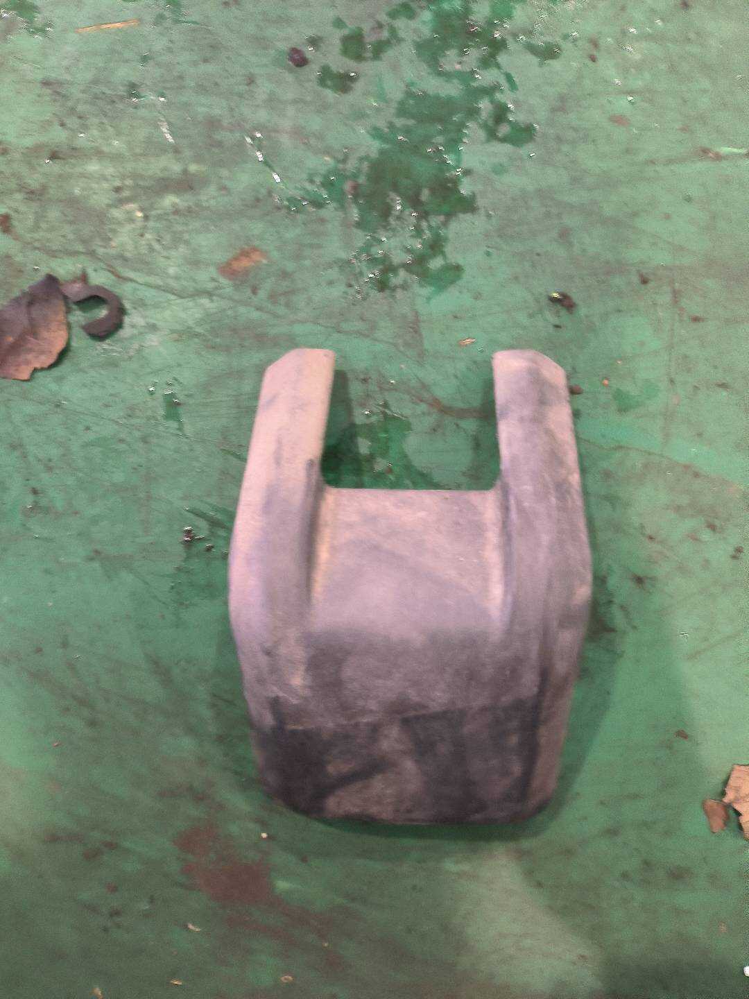 52207373901 后座椅底座导轨饰盖