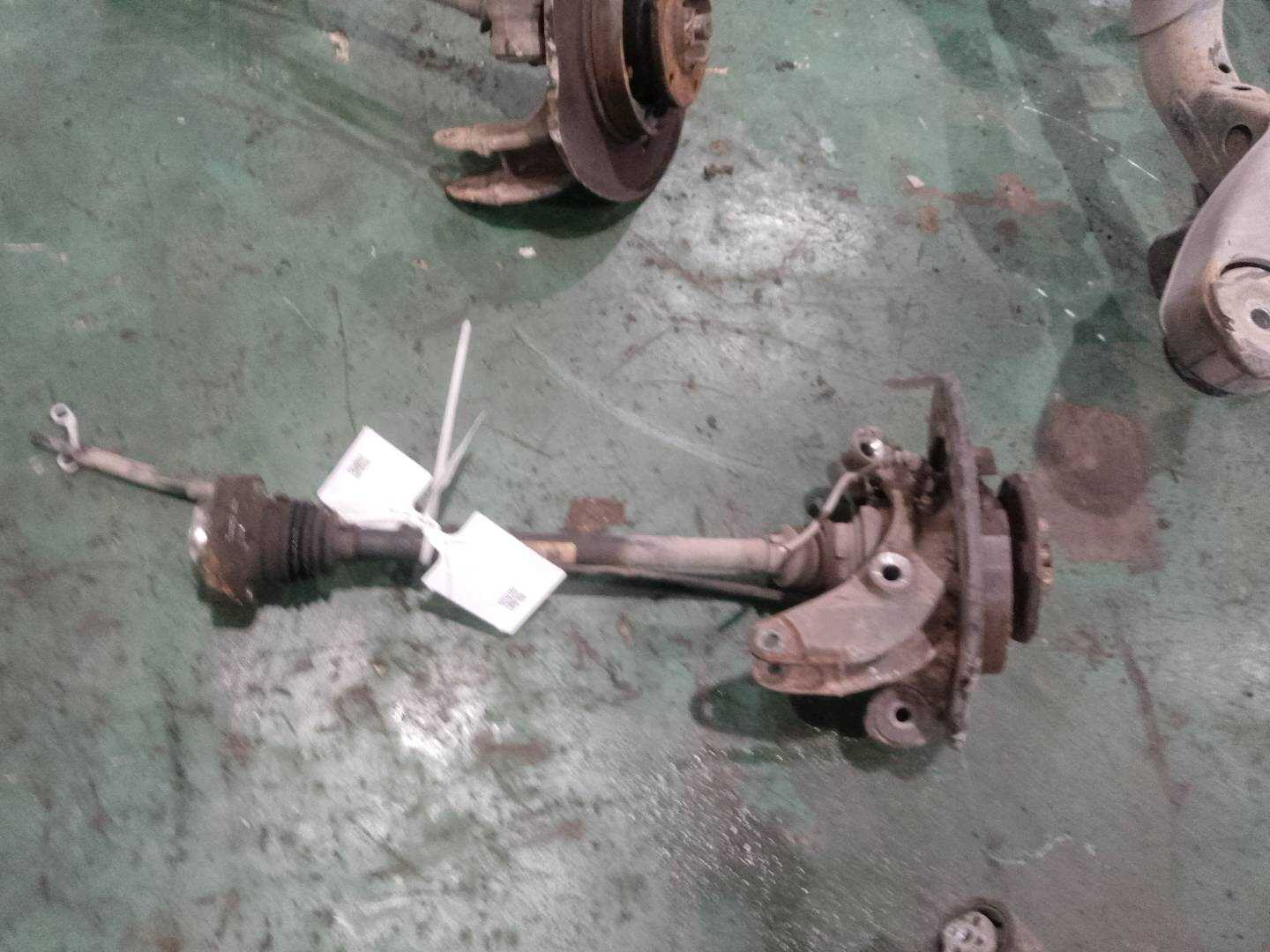7L8505436 Rear Steering Knuckle, Right