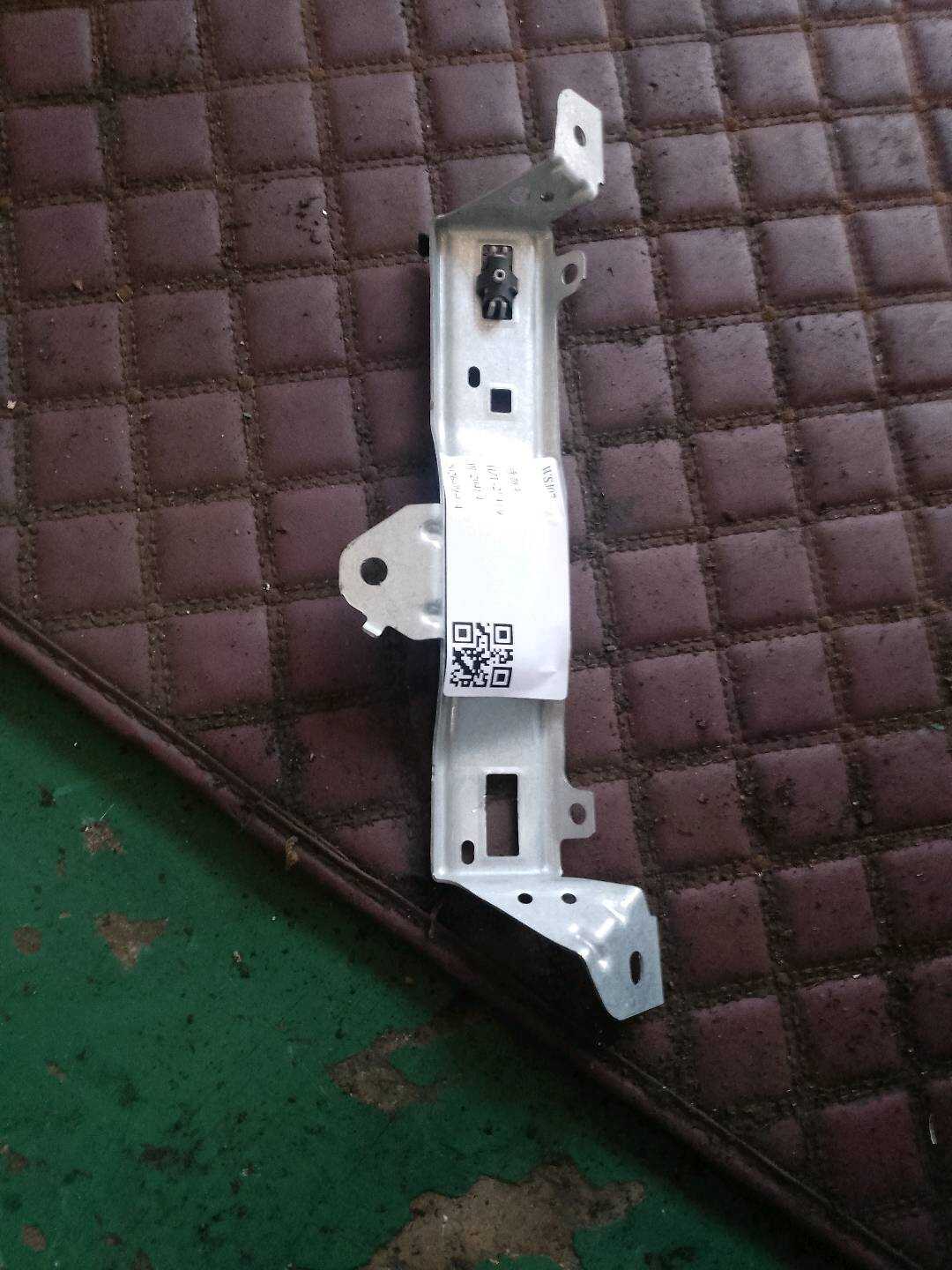 51167426409 Roof Grab Handle Bracket, Rear Left