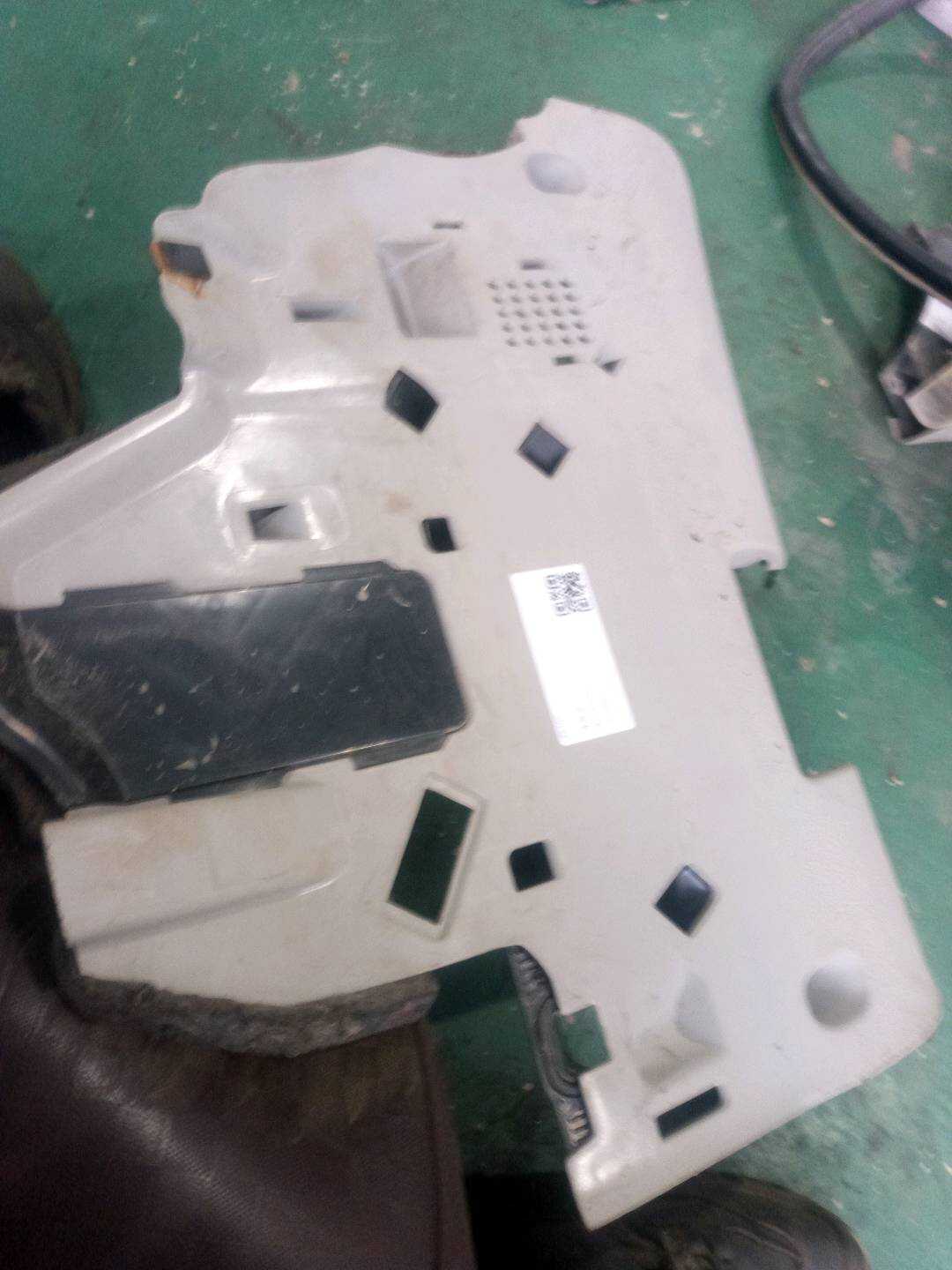4F1863075J Dashboard Glove Box, Left