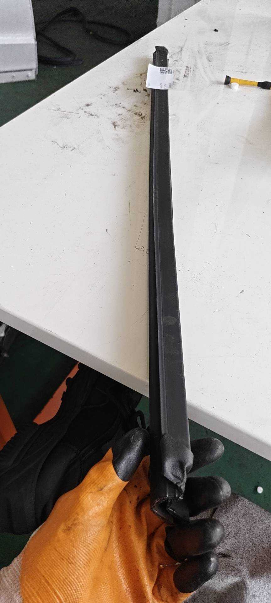 6049064200 左后车门内水切