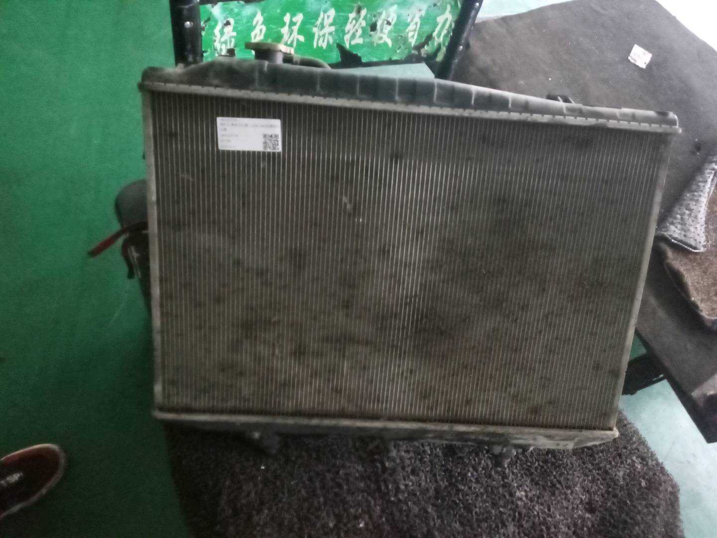 180121251B 水箱