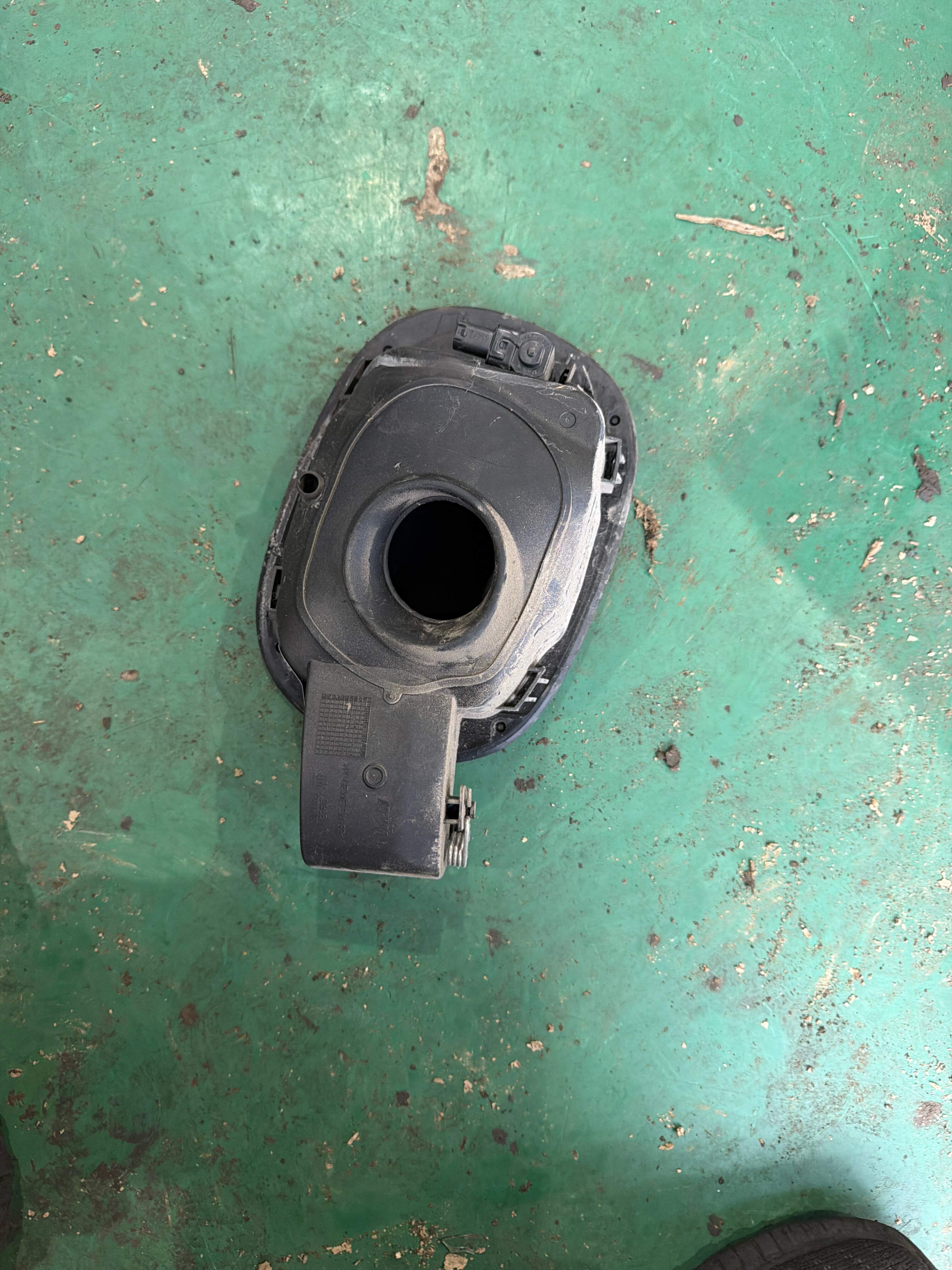 13499380 Fuel Tank Filler Pipe Cover