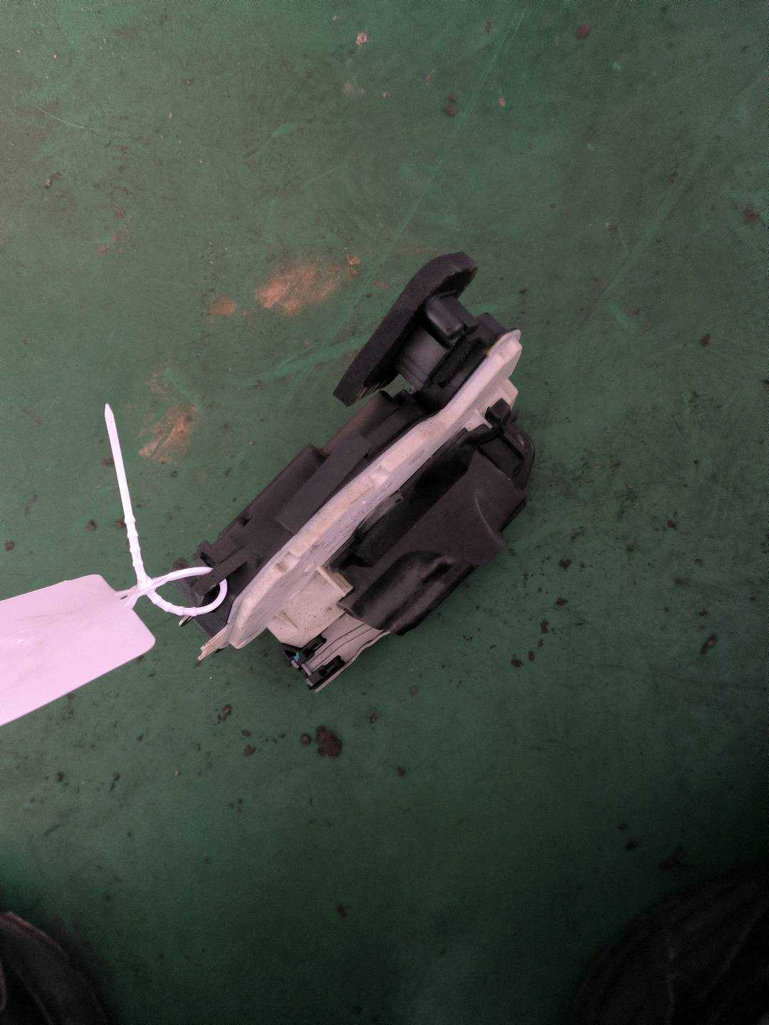 L16D839015A 后门锁总成(左)