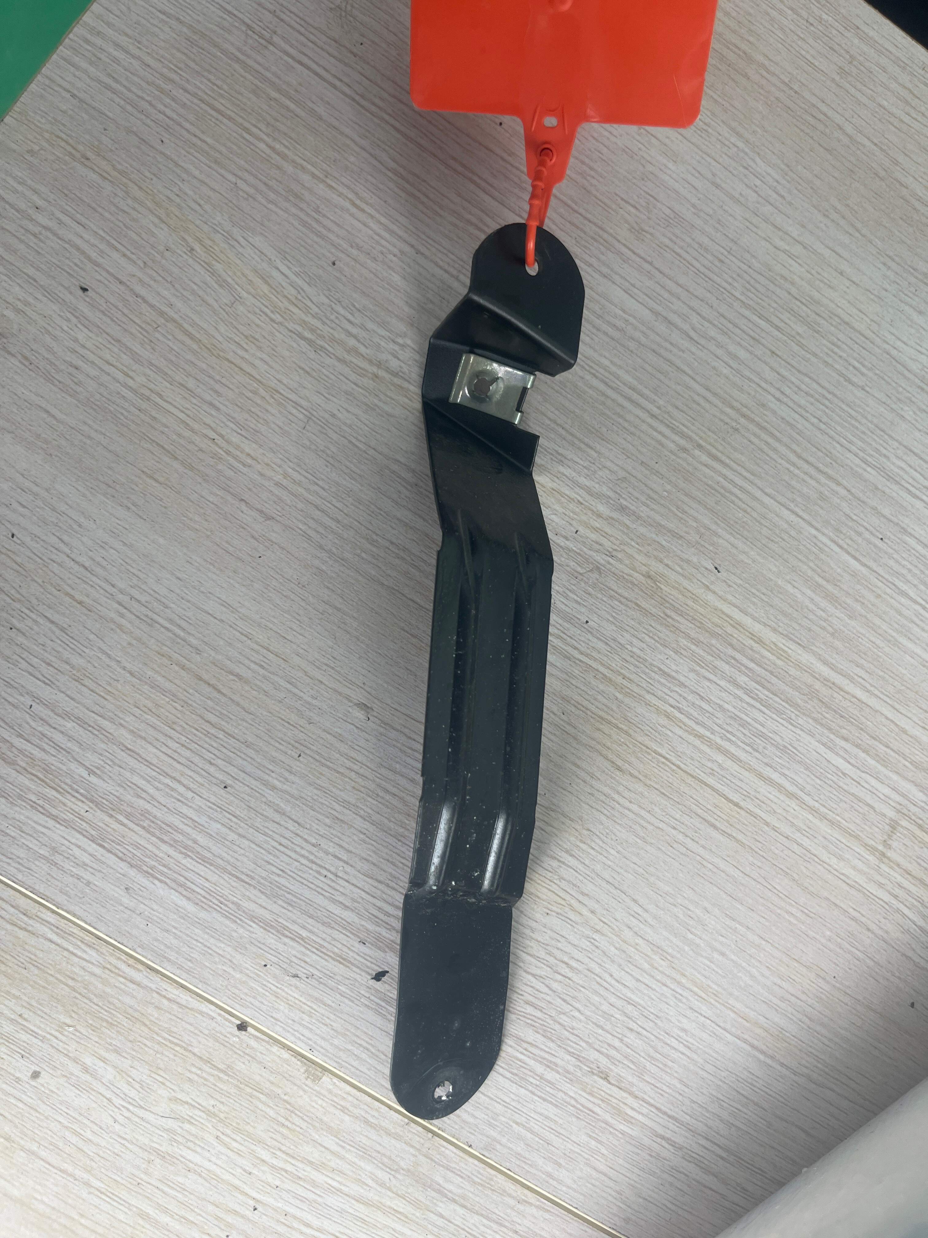 A2207270314 支架(右前门)