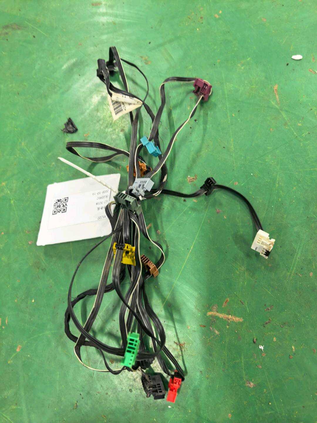 A2118308115 线束