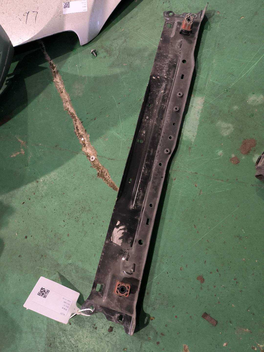 A2046200272 Radiator Support Crossmember, Upper
