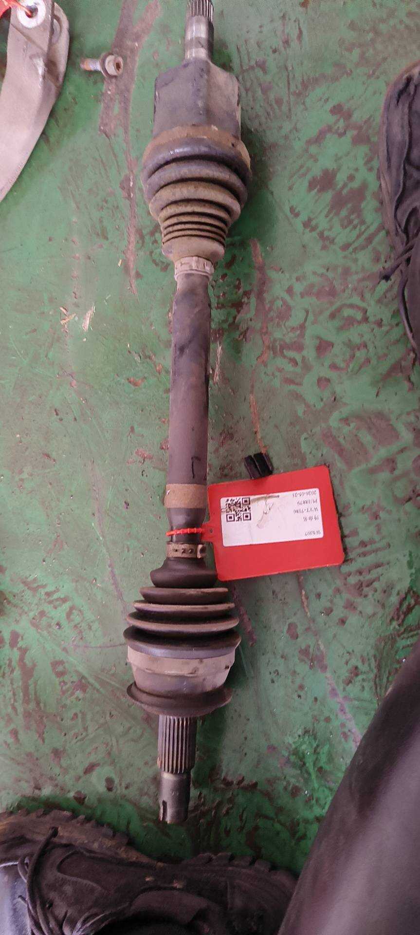 50535595 Right Front Axle Shaft