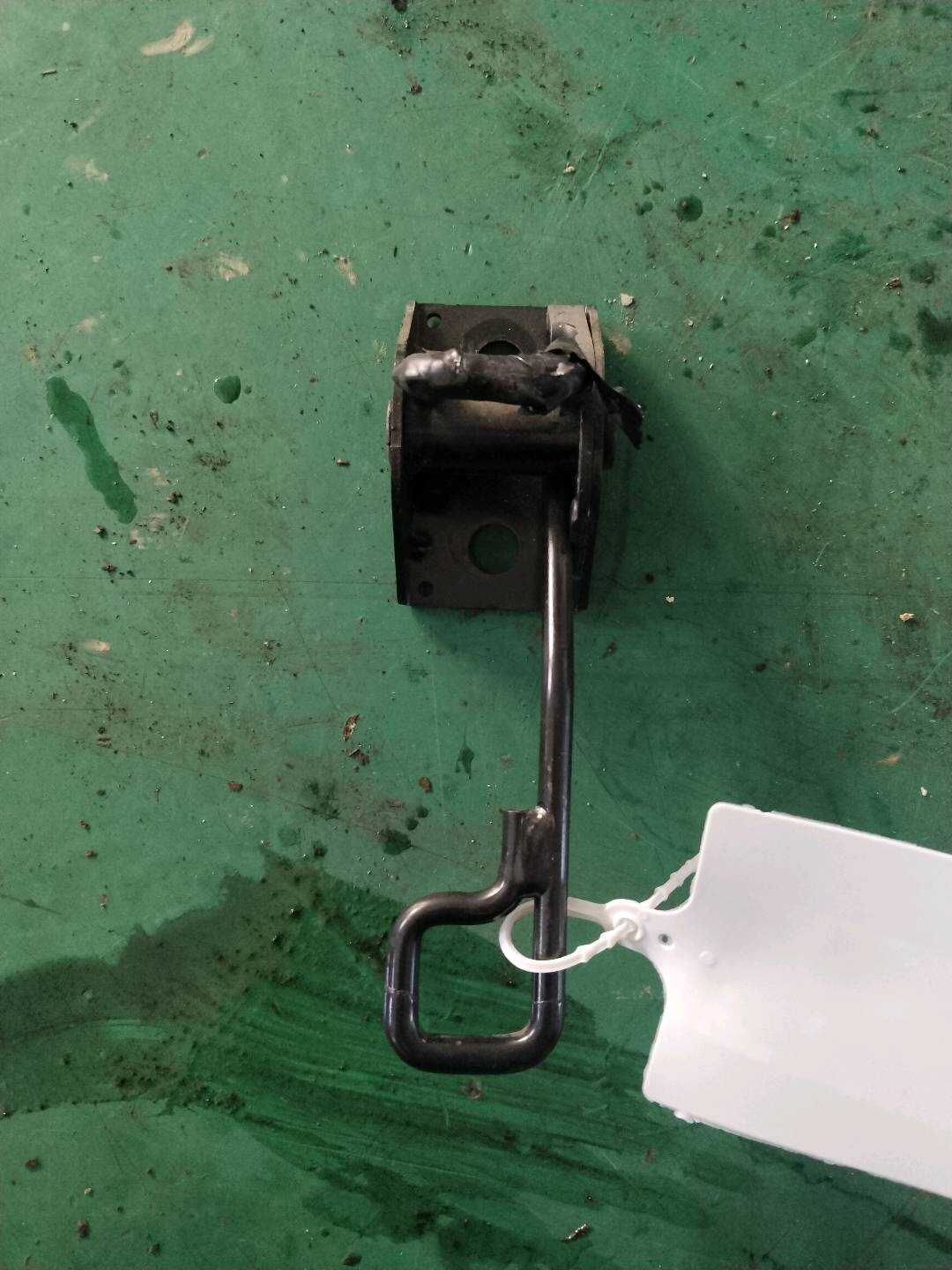 52202751365 后座椅骨架锁闩（左）