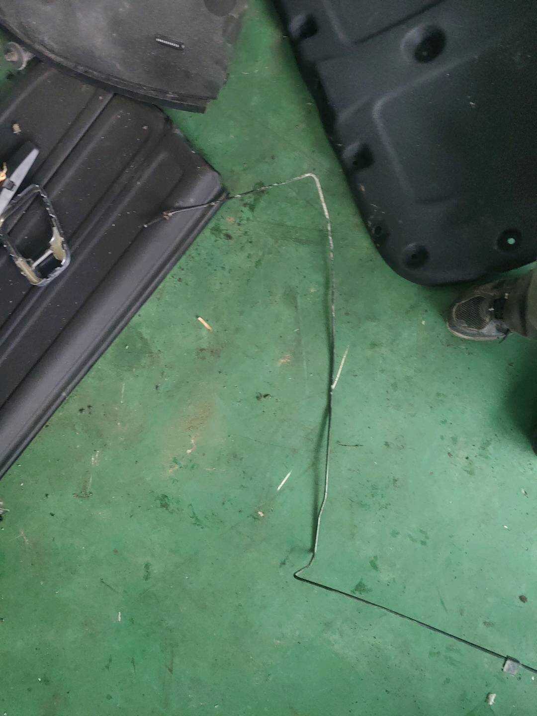 B013139 Rear Brake Line, Right