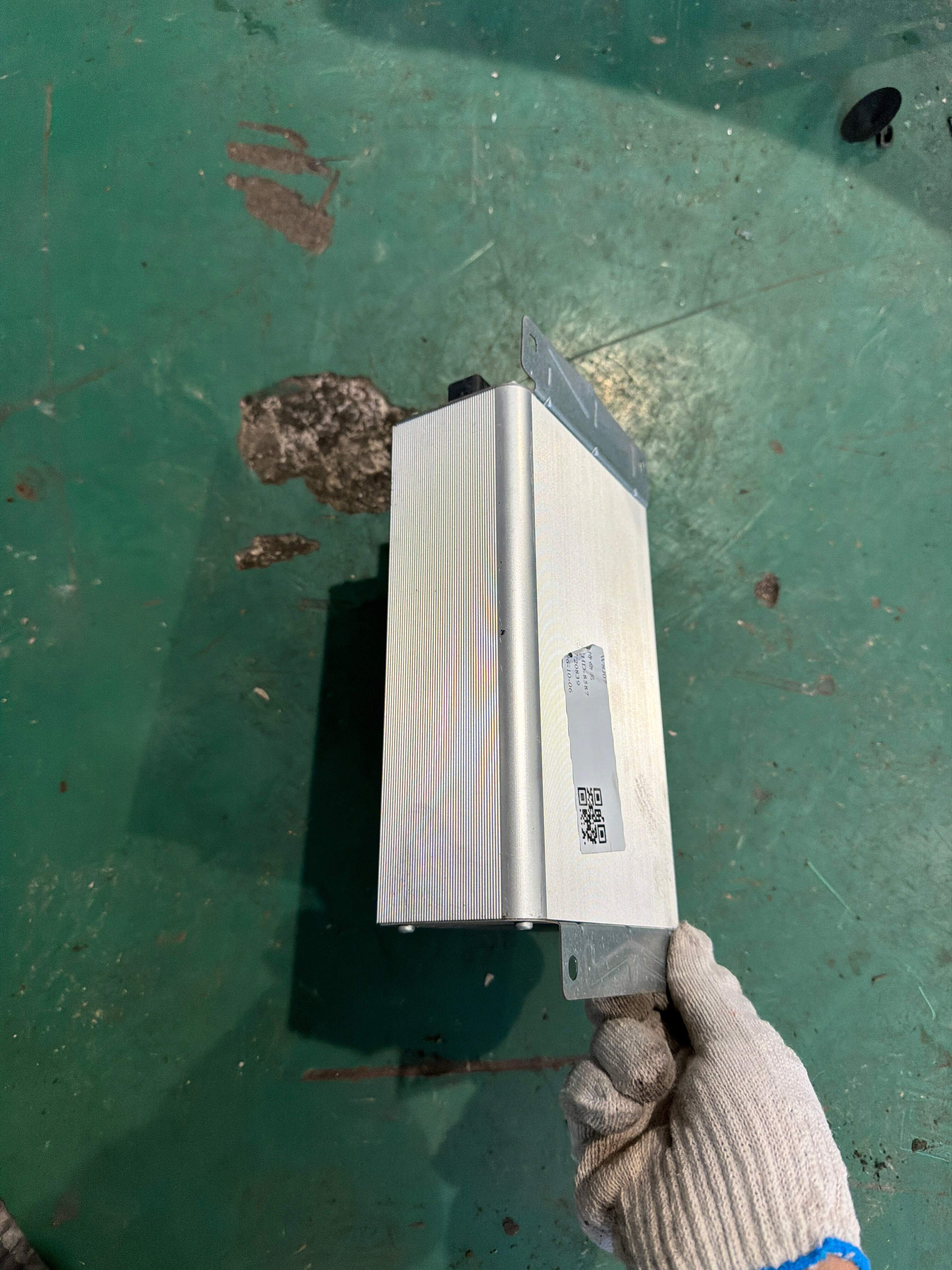 4F0035223G 扬声器放大器