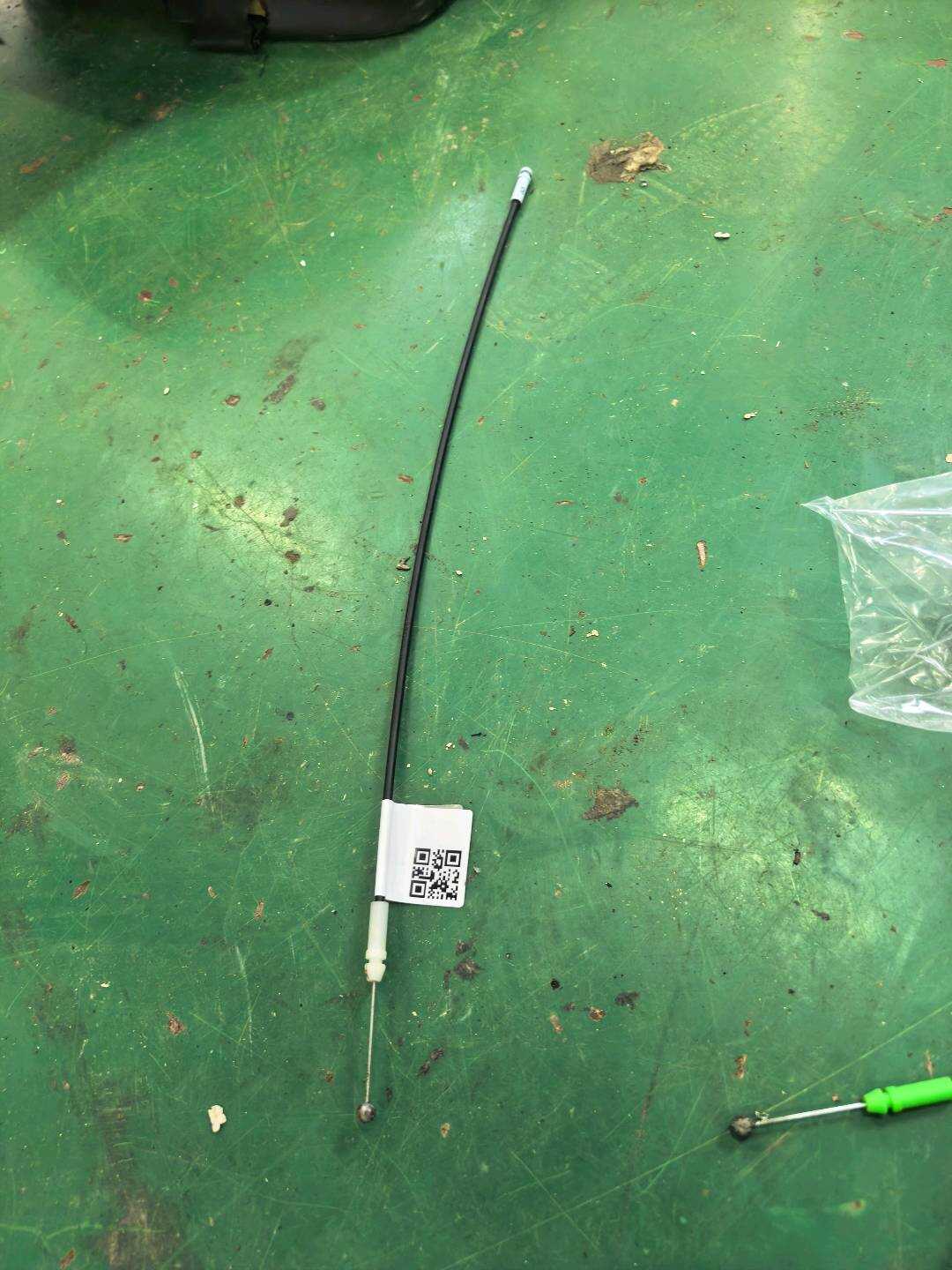 697500R020 前门内拉手锁止拉线(右)
