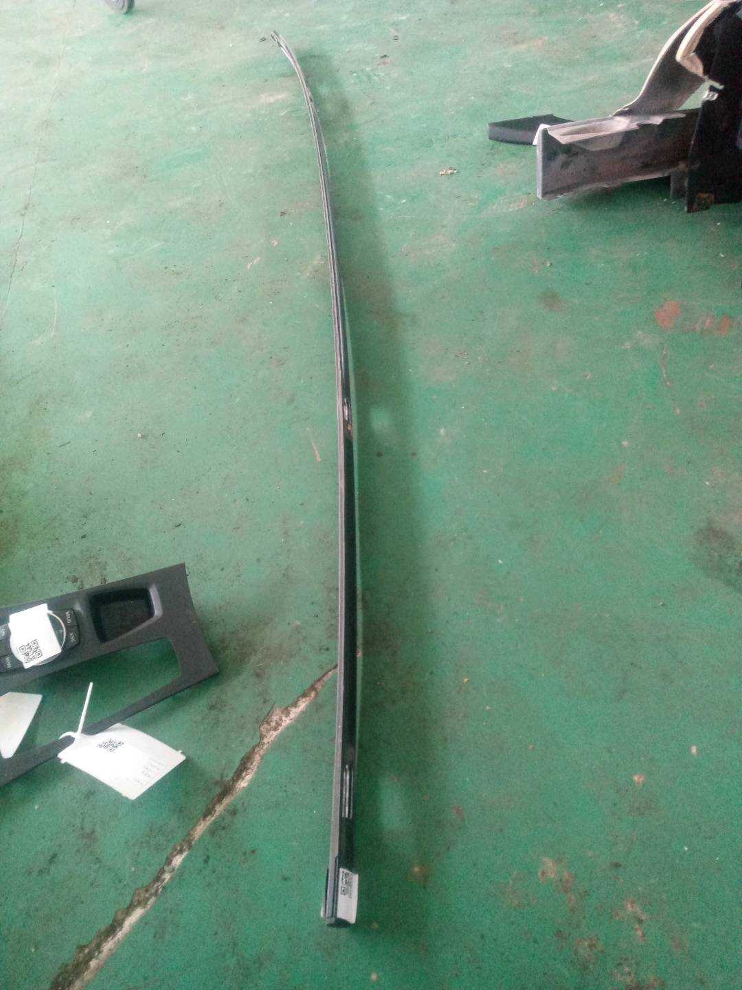 51137230375 Side Body Roof Trim Strip, Left