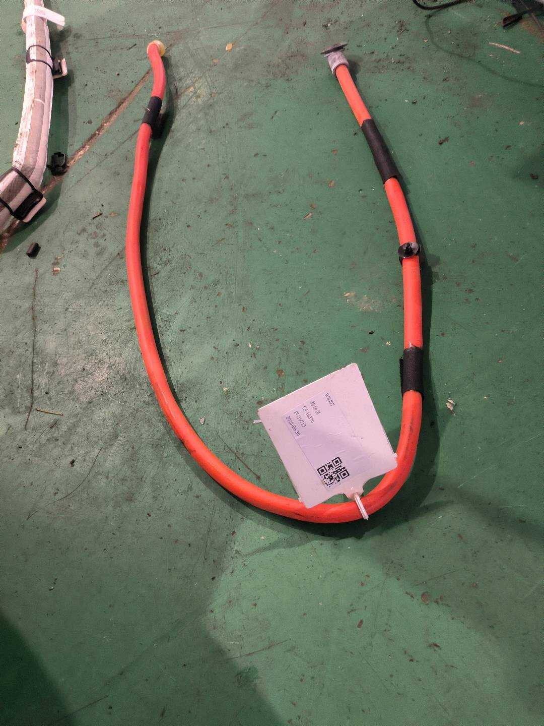 L8R0877201 天窗排水软管（右前）