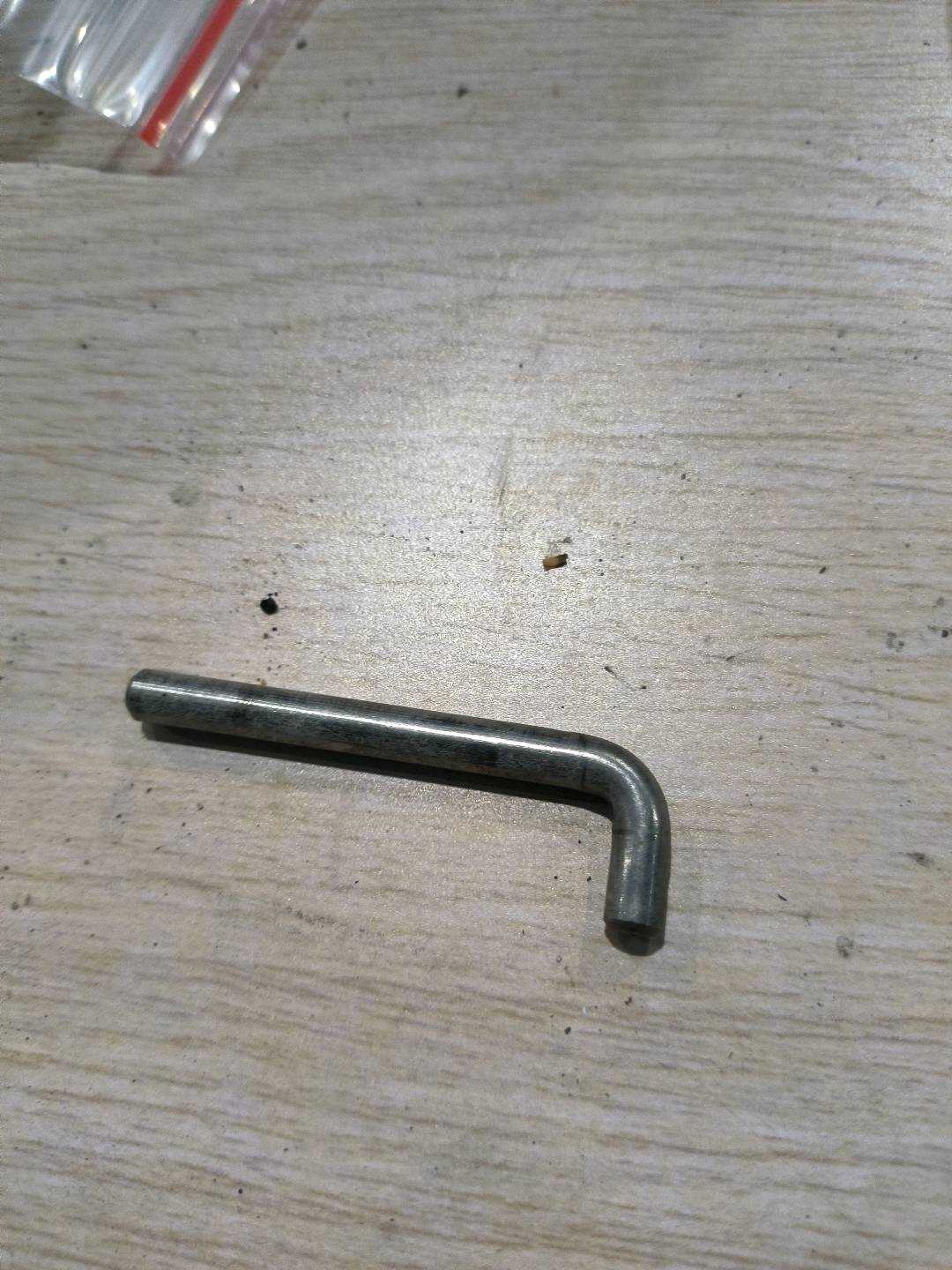 51162752820 铰链 手套箱