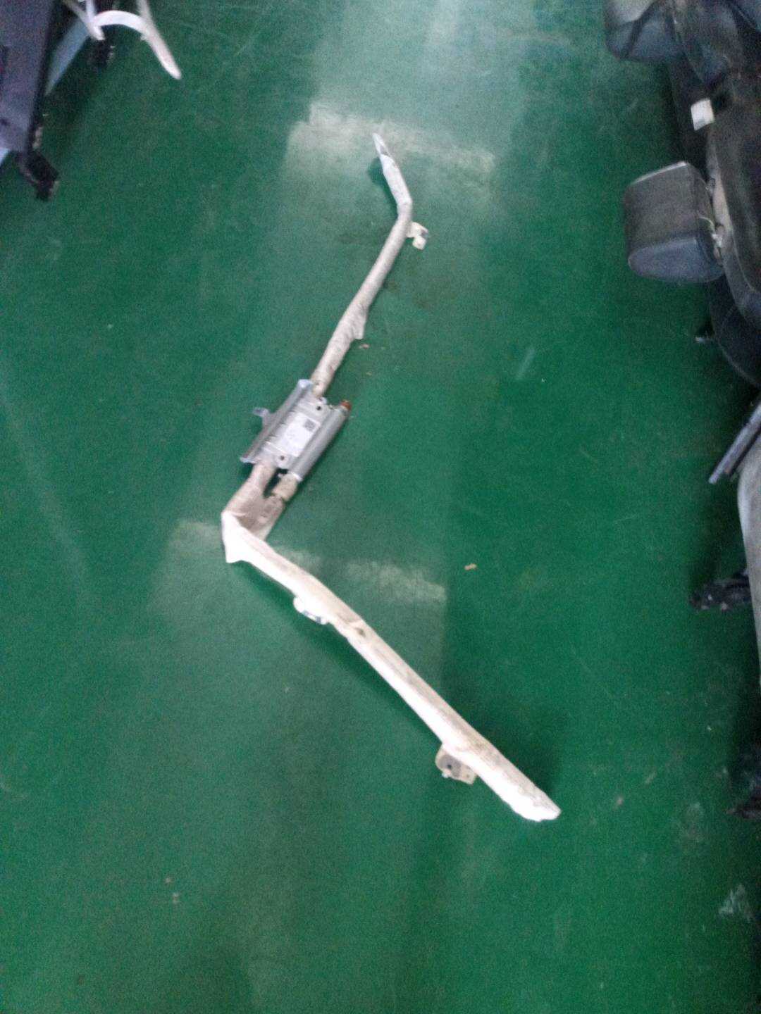 72127134078 车顶窗帘气囊组件(右)