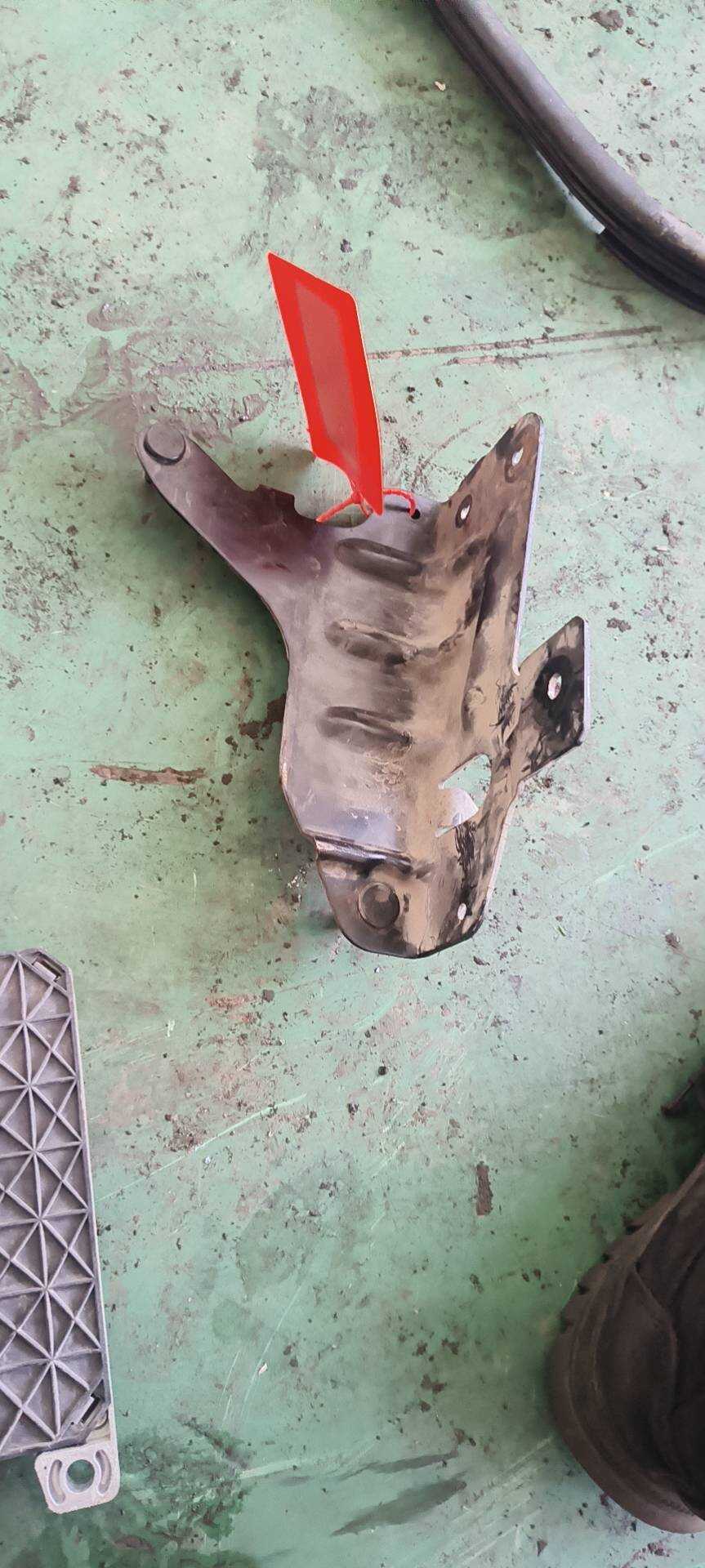 CT4Z7E364A 变速箱电脑支架