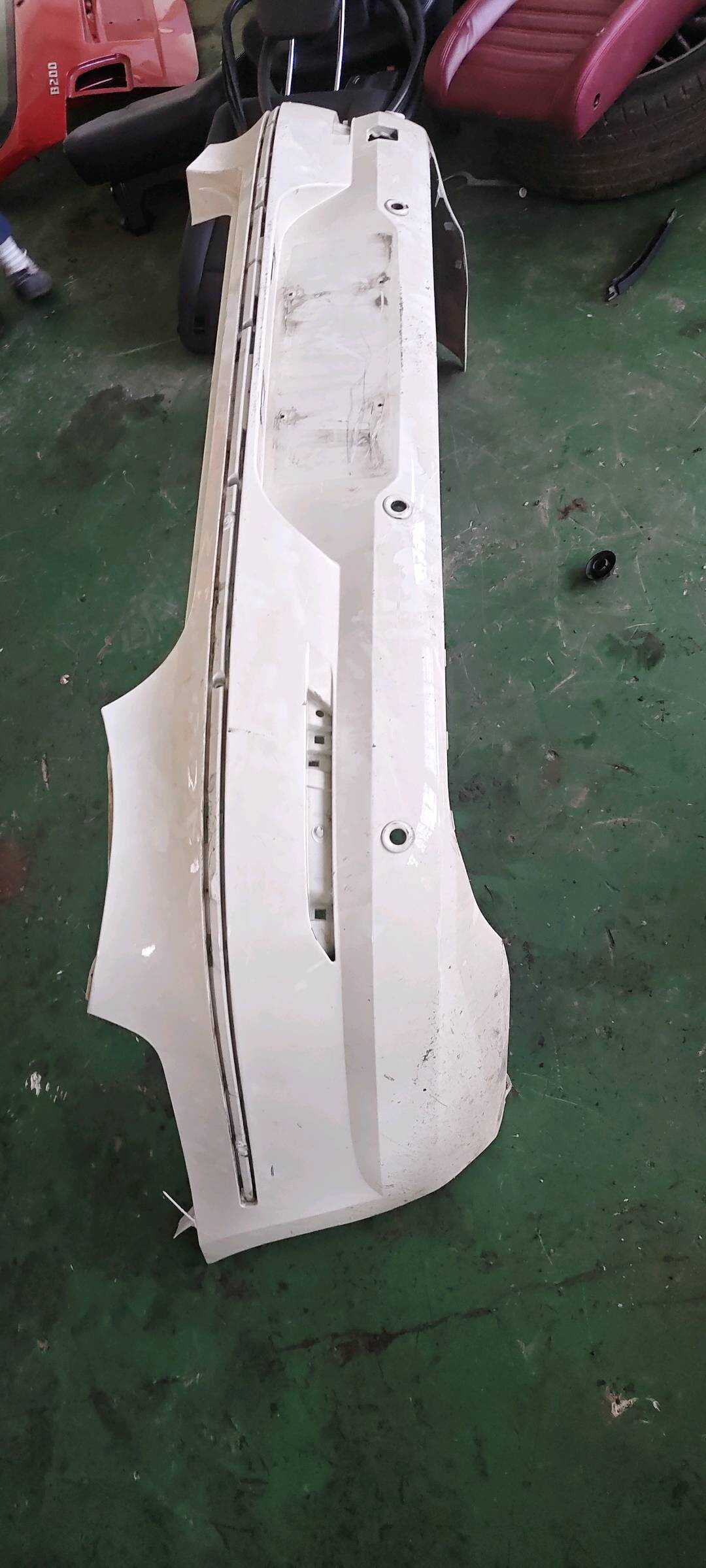 35D807417A 后保险杠皮