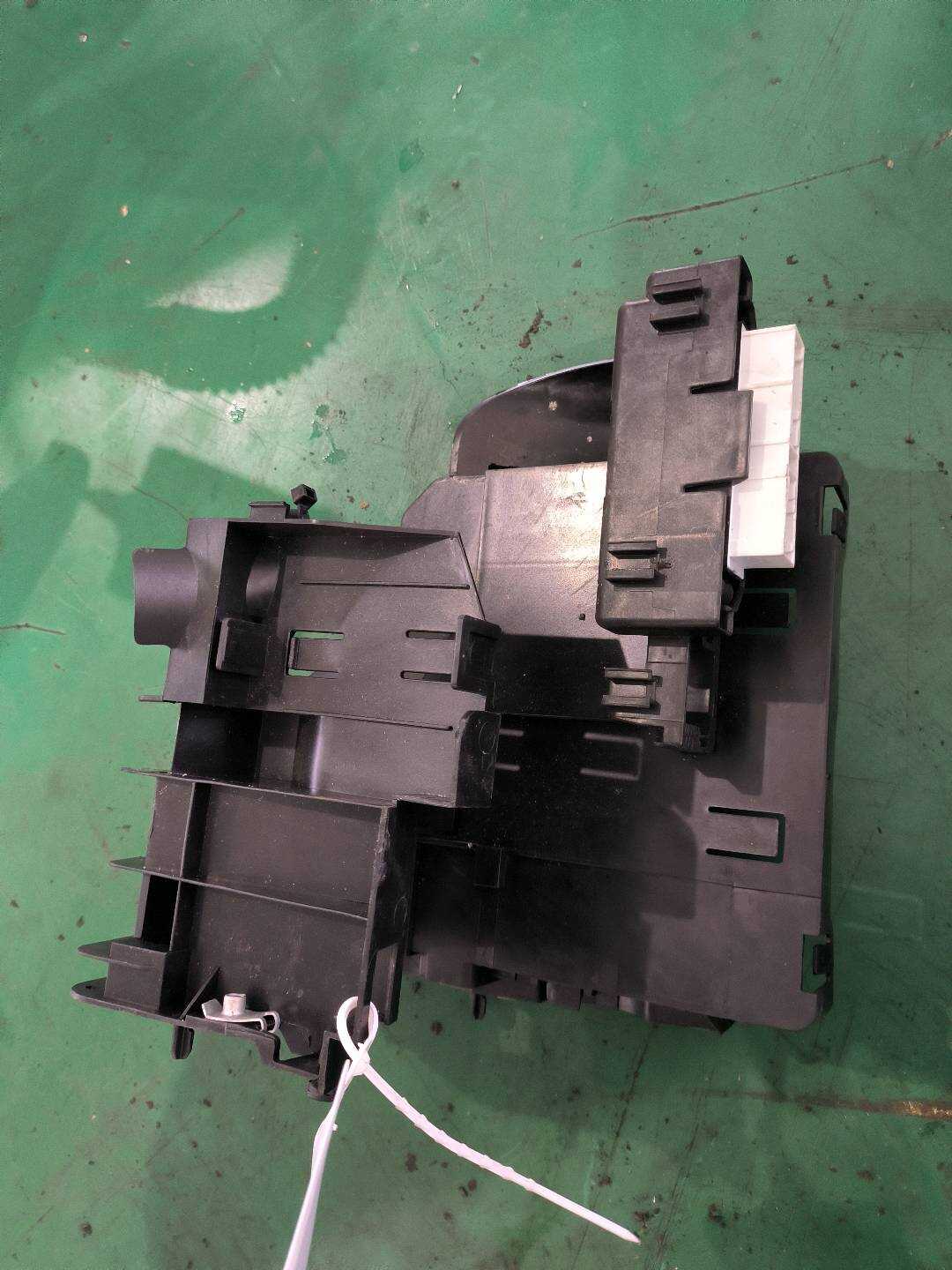 L5QL941395 网关电脑板支架