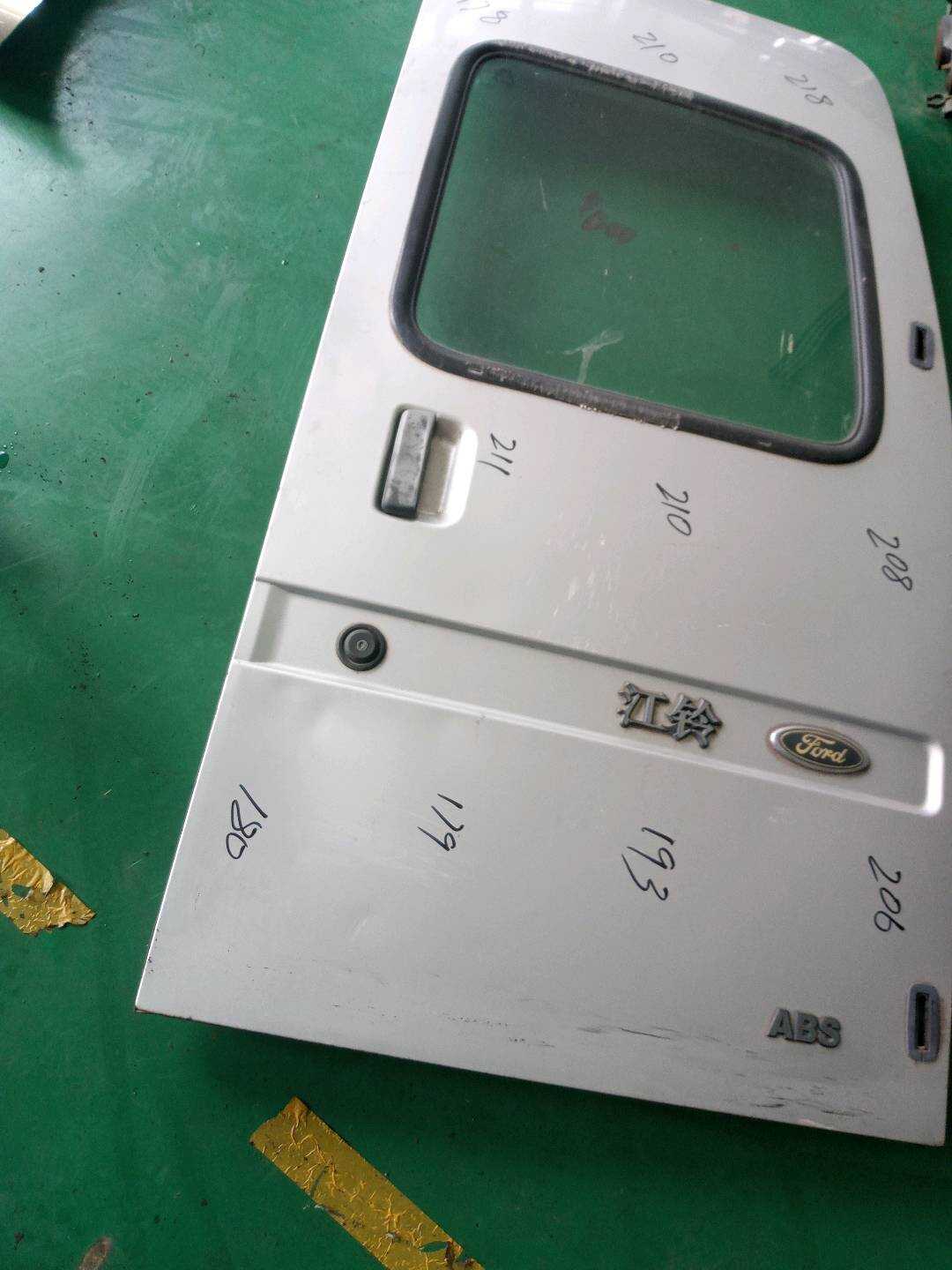 P96VBV40010AC78 尾门（右）
