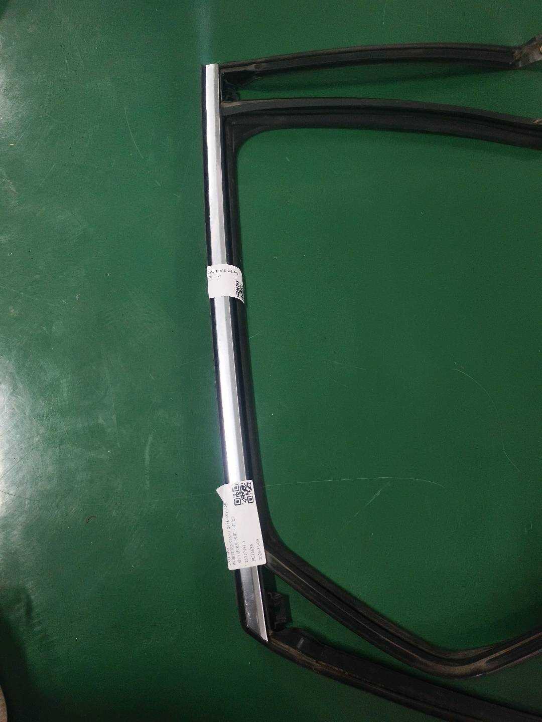23317491 Rear Door Window Outer Molding (Upper Right)