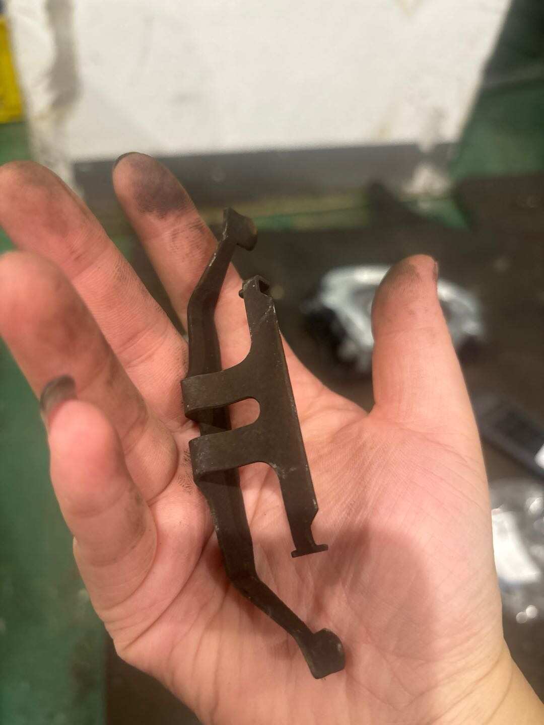 34216850853 后碟皮修包
