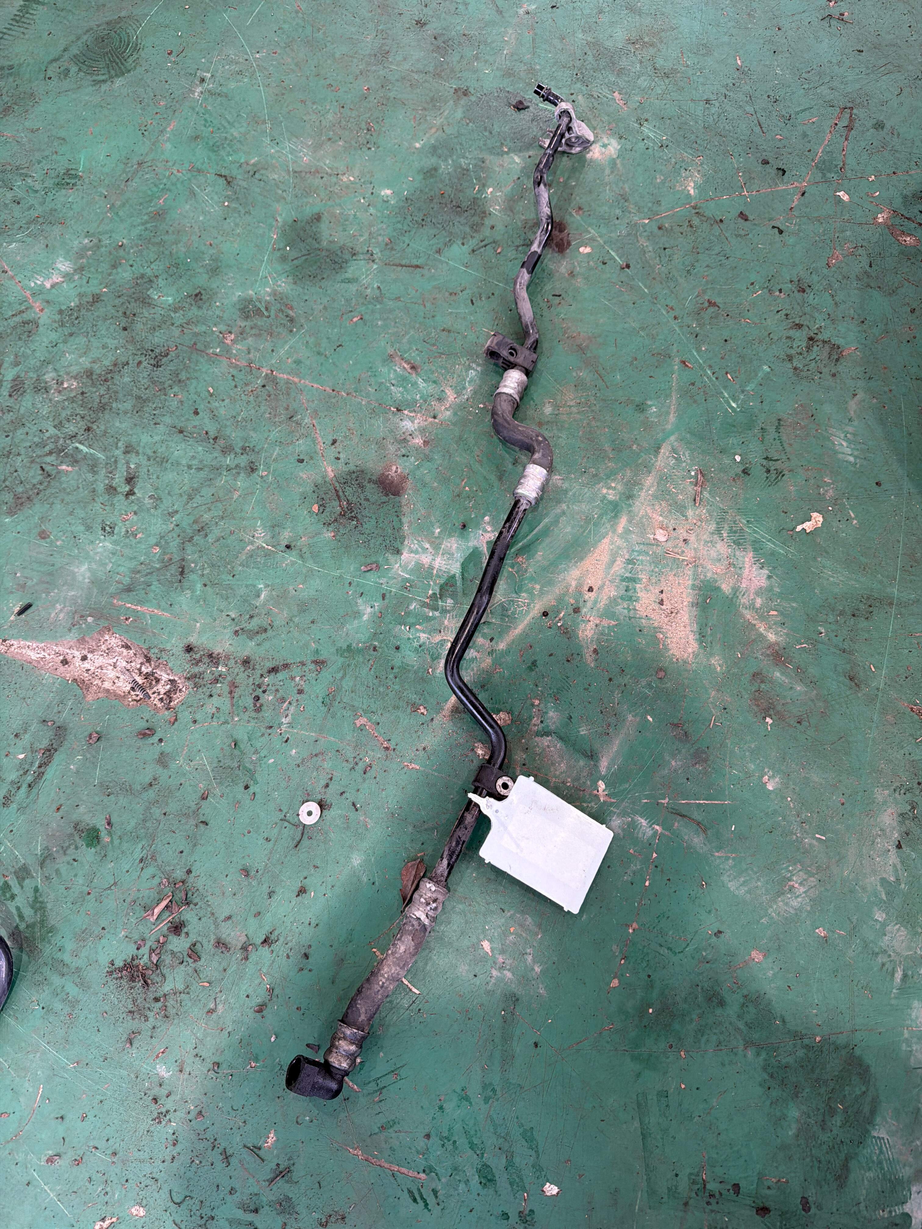 17227583188 变速器油冷却器出油管