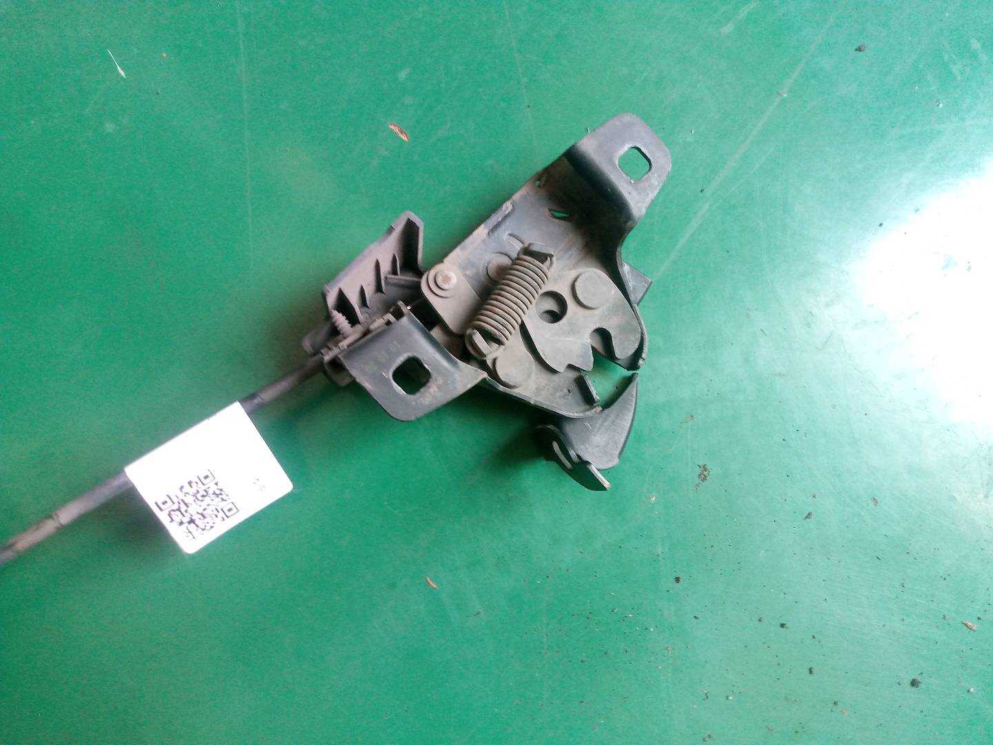 18D823507B 前机盖锁机