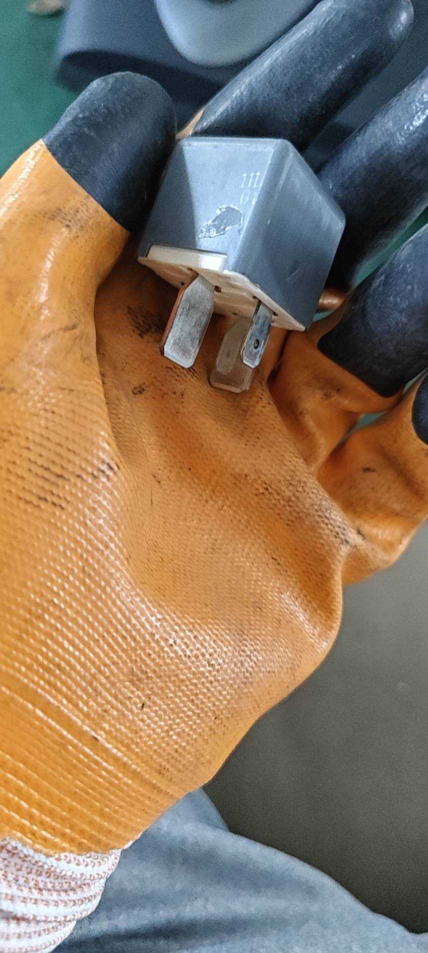 90987T2004 Headlight Relay