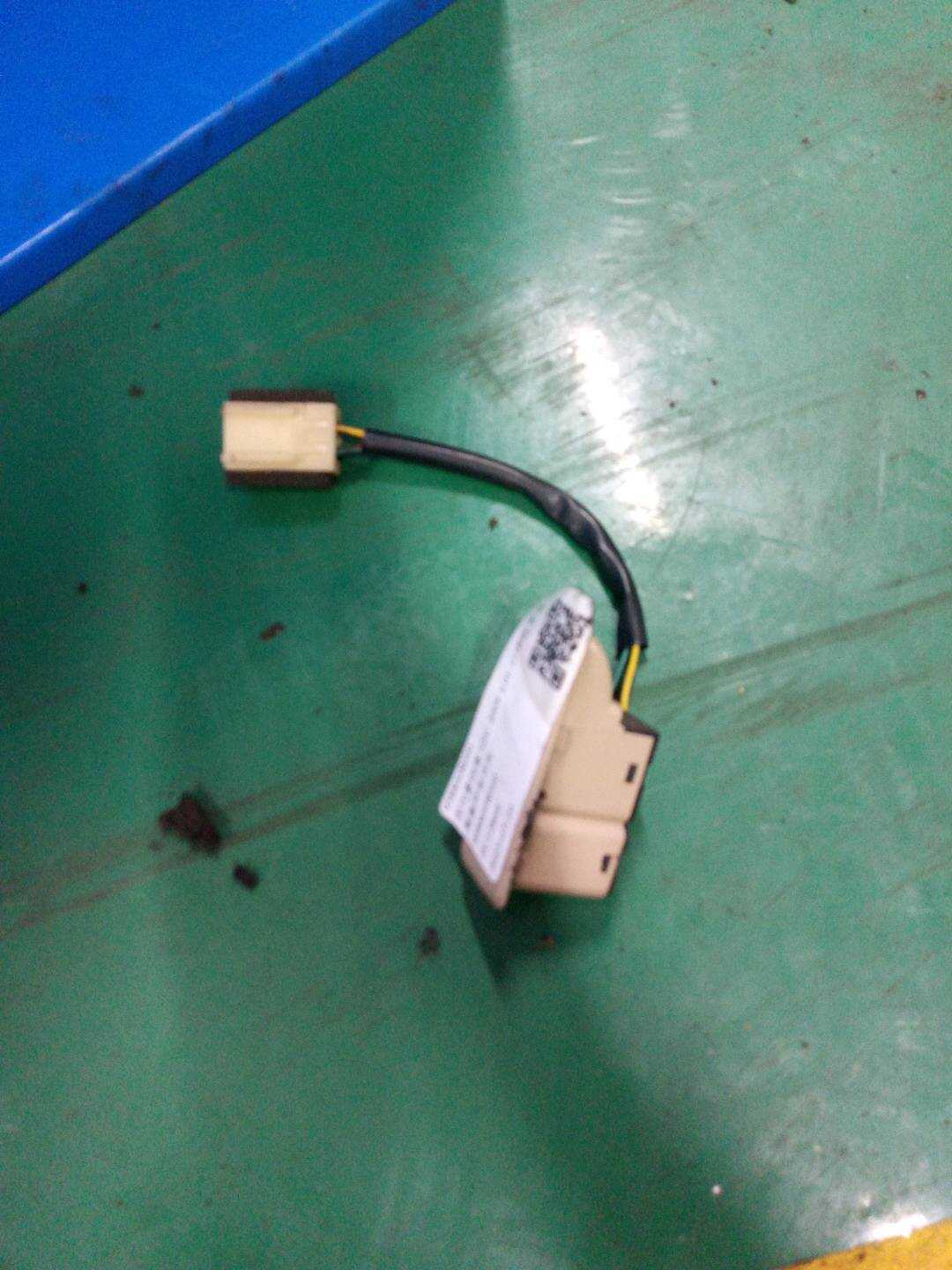 938800R000 尾盖开启开关