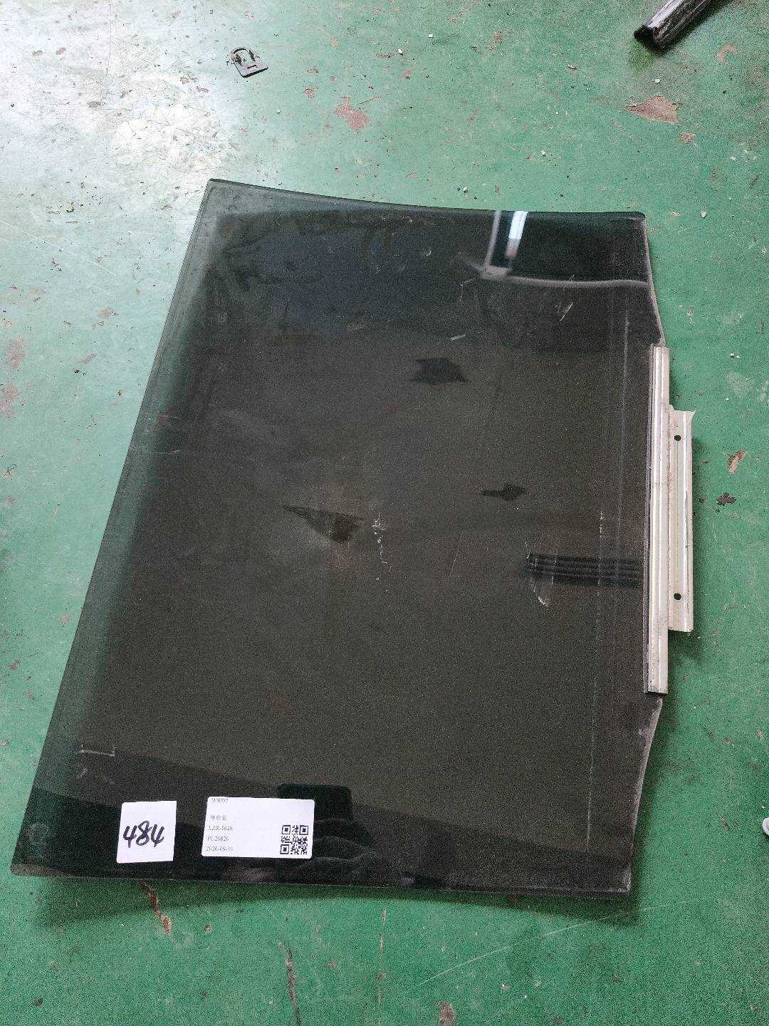 6811448120 Rear Door Glass, Left