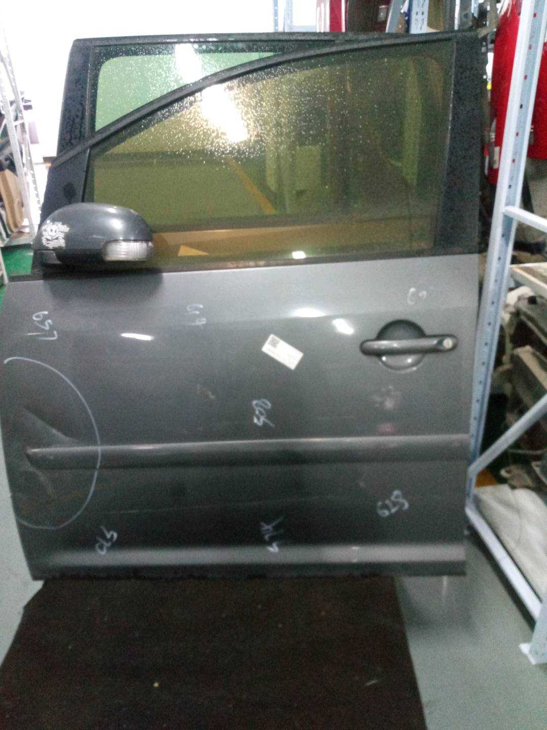 2025041909564 前门壳(左)