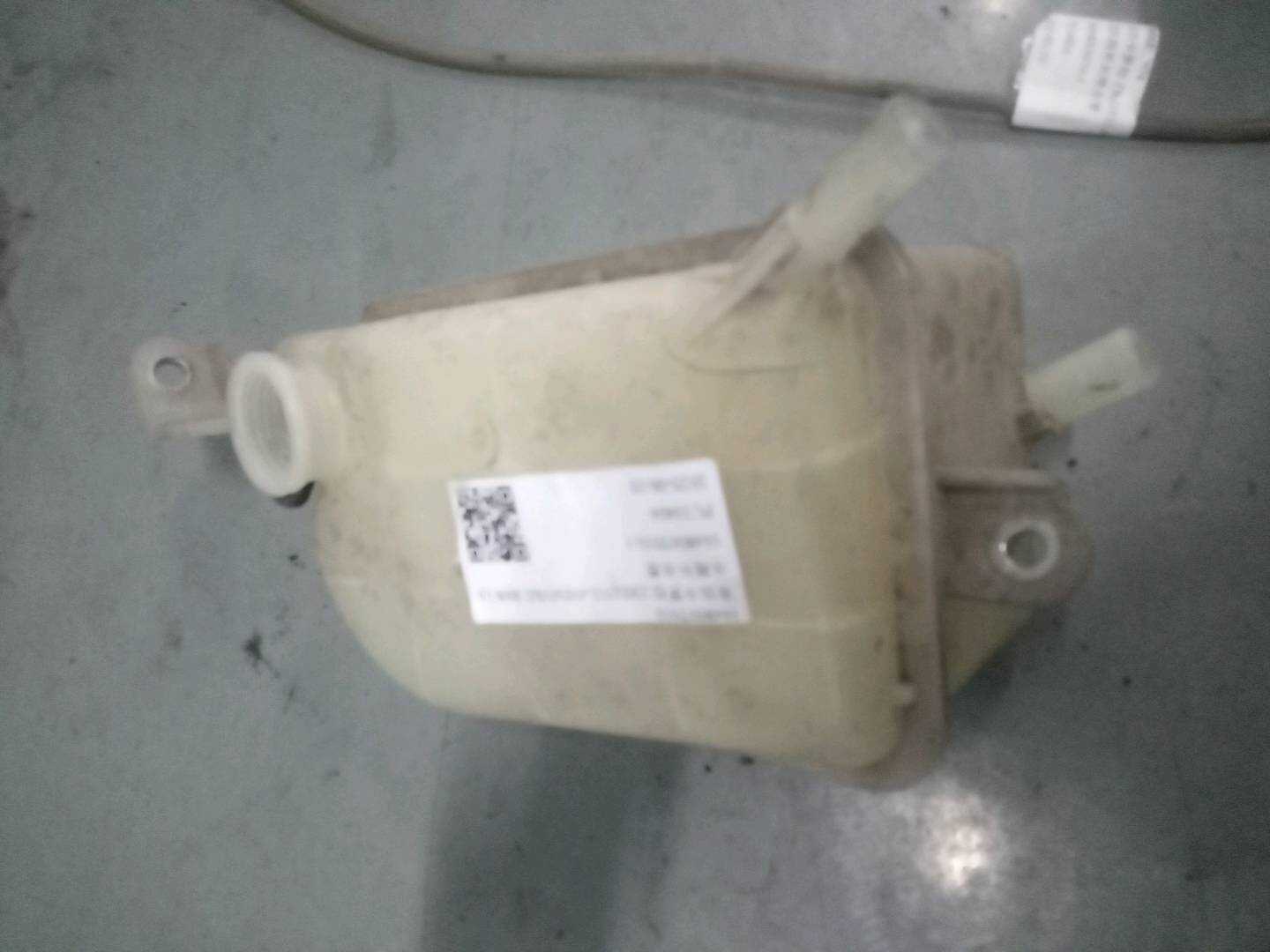 164800T010 水箱补水壶