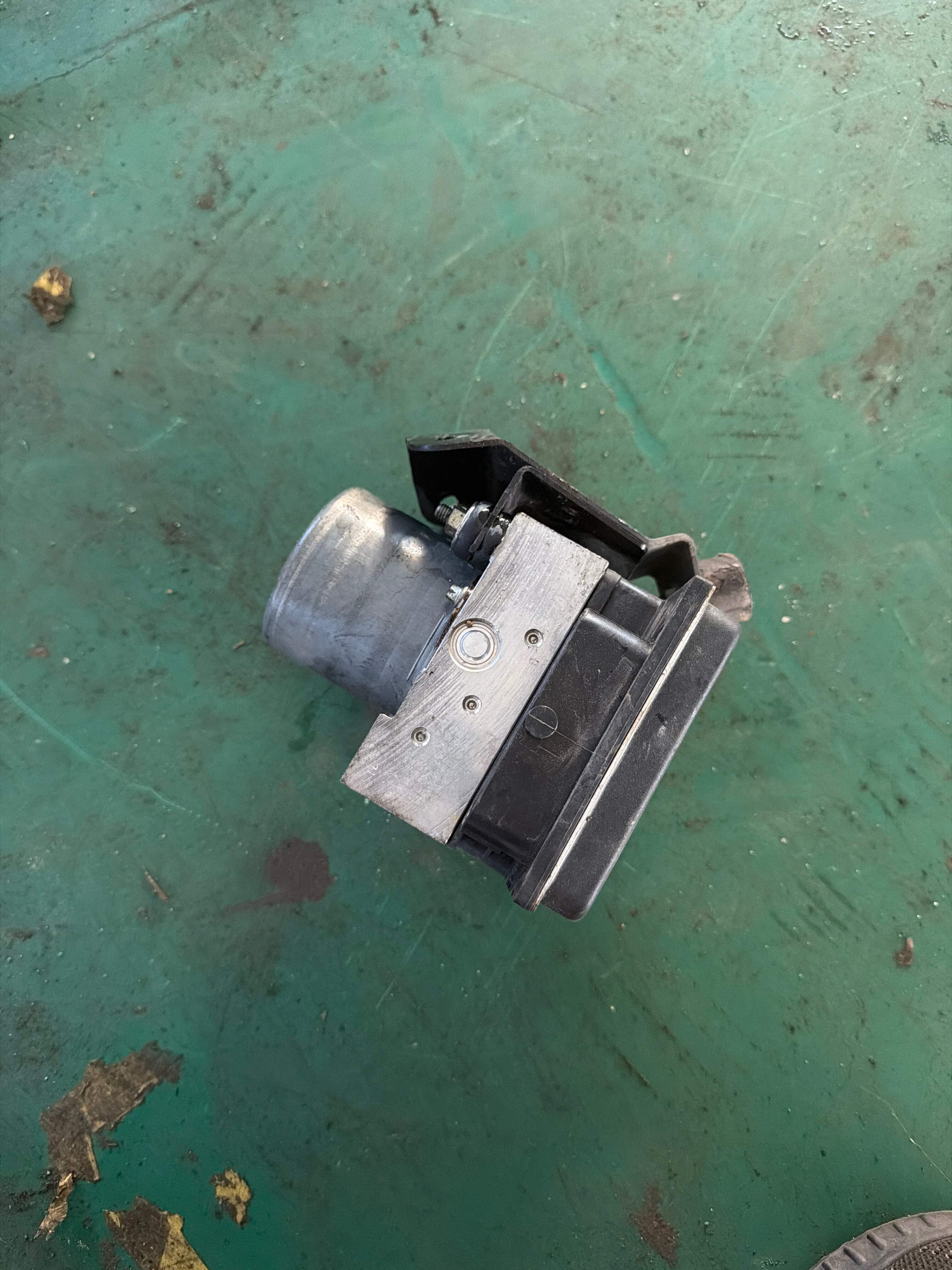 C2D18501 ABS Pump Assembly